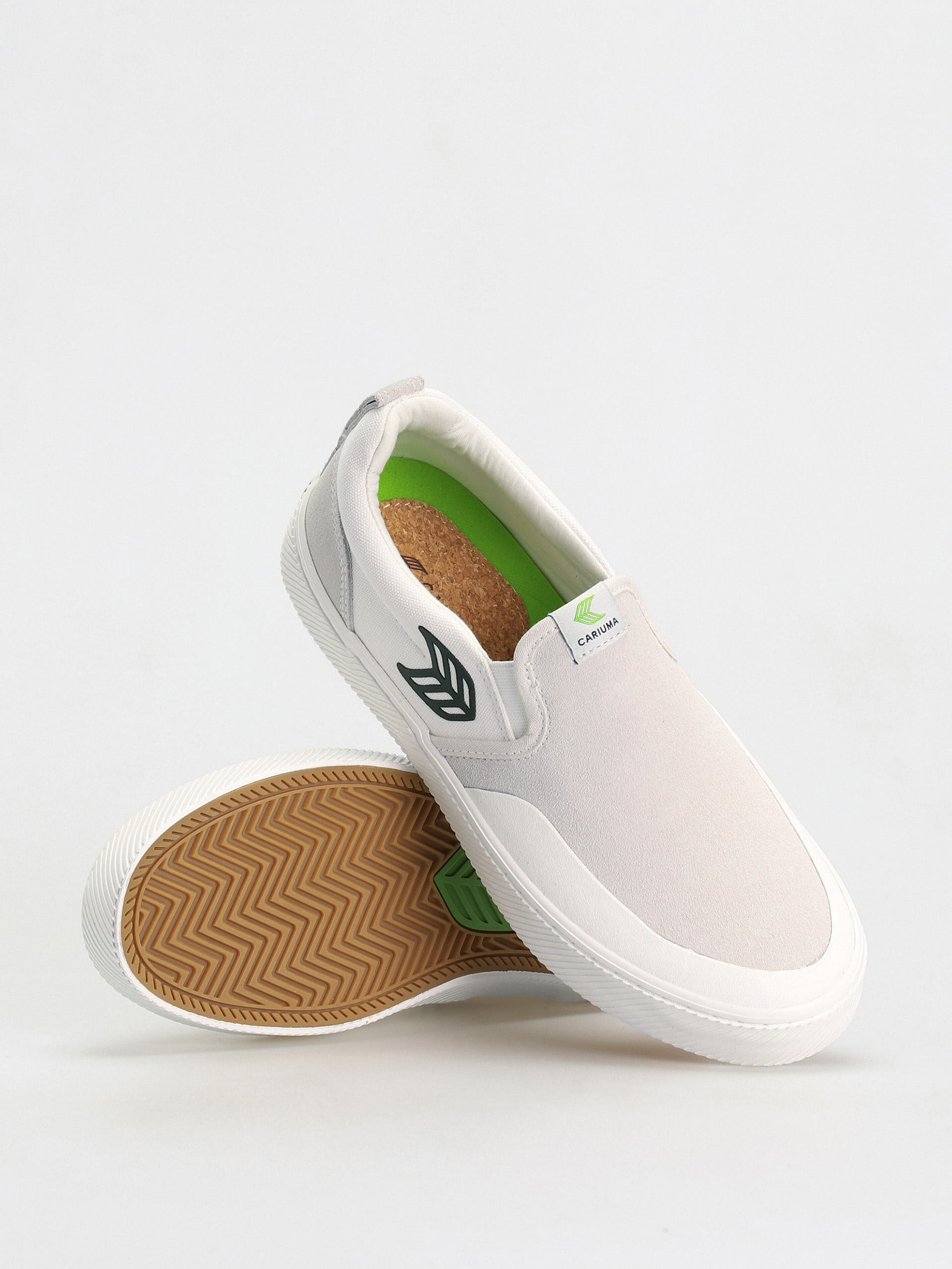 Cariuma Catiba Pro Slip On Shoes (oﬀ white vintage/black)