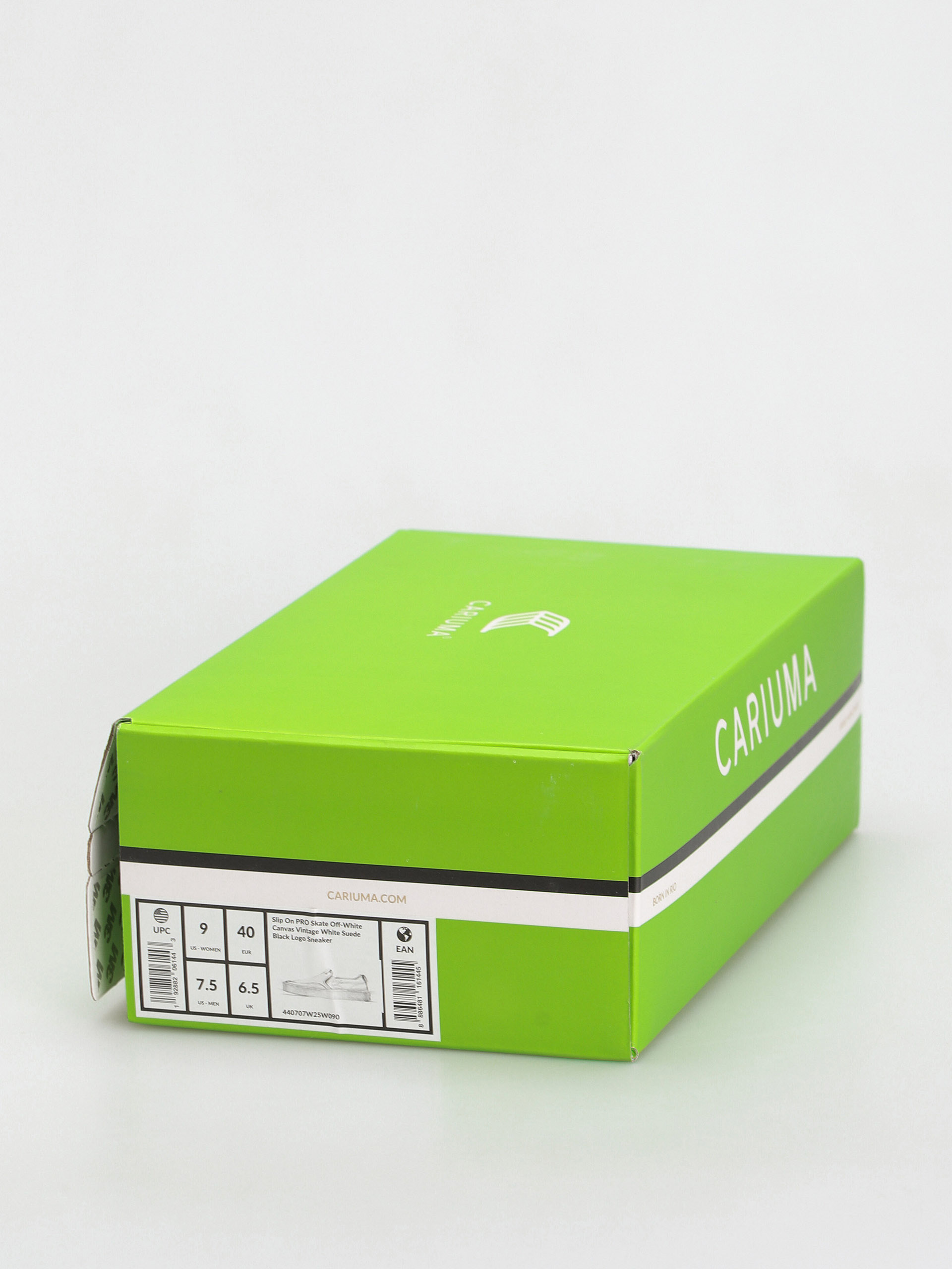 Cariuma Catiba Pro Slip On Shoes (oﬀ white vintage/black)