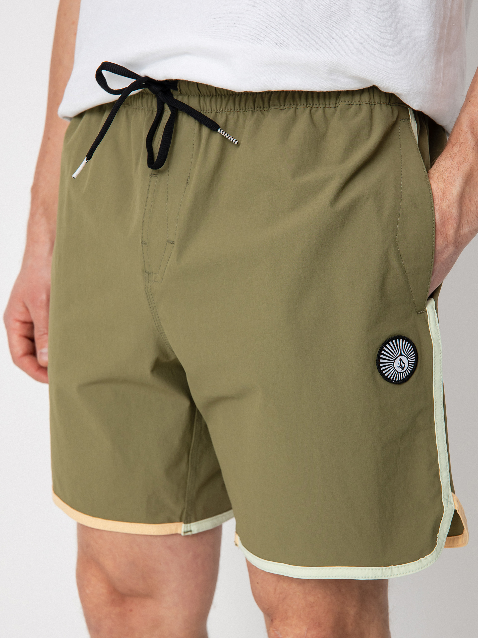 Volcom Lido Liberators 17 Shorts (martini olive)