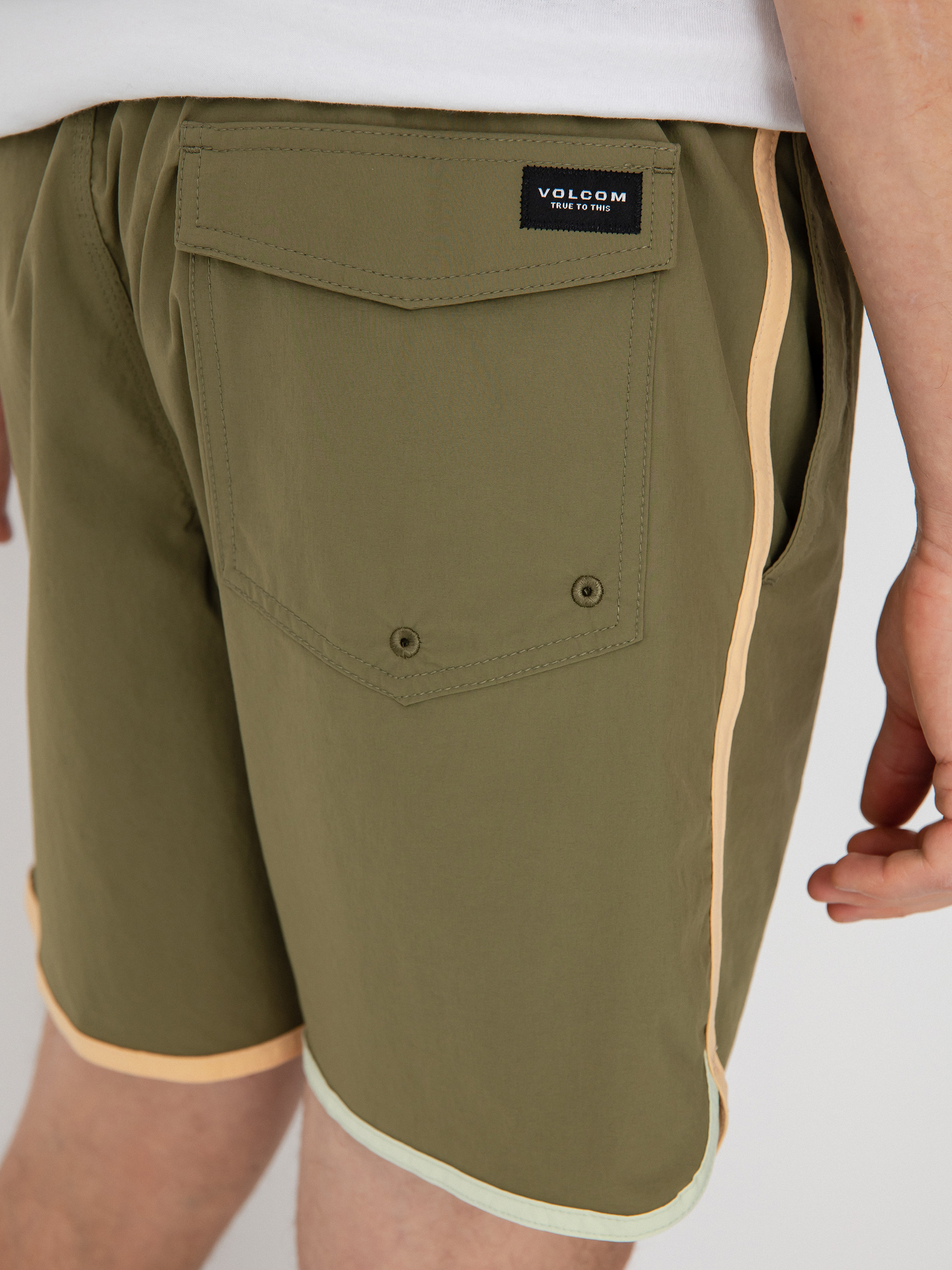 Volcom Lido Liberators 17 Shorts (martini olive)