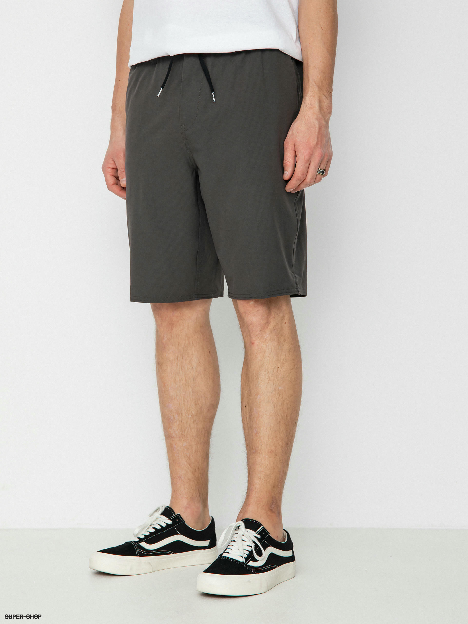 Long skate store shorts