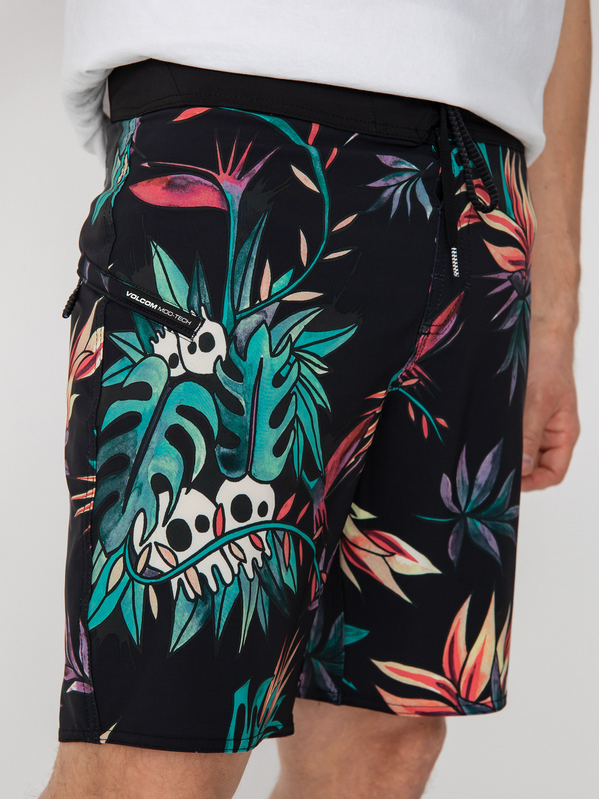 Volcom V Ent Pepper Mod 19 Boardshorts (black)