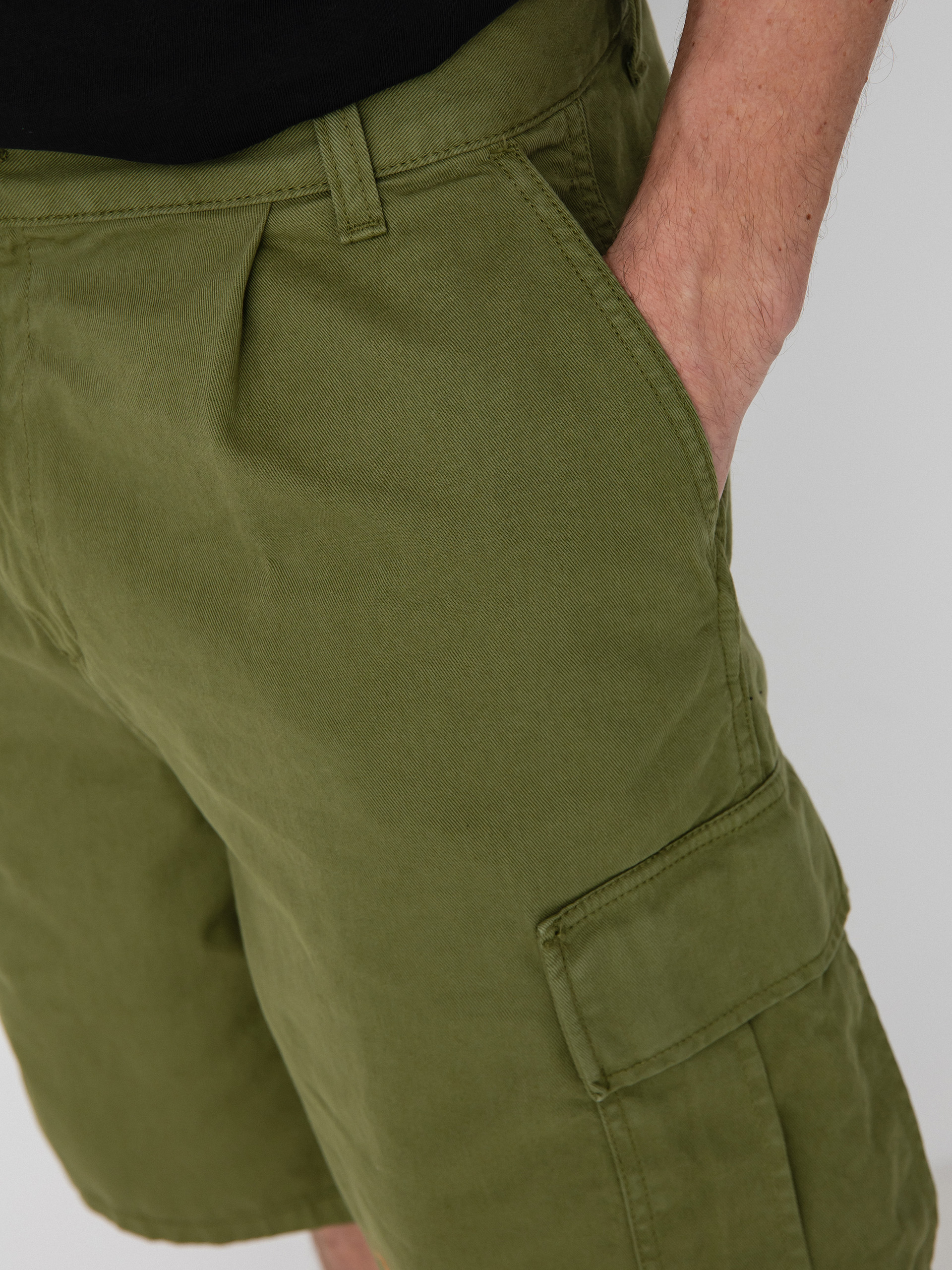 Carhartt WIP Cole Cargo Shorts (kiwi)