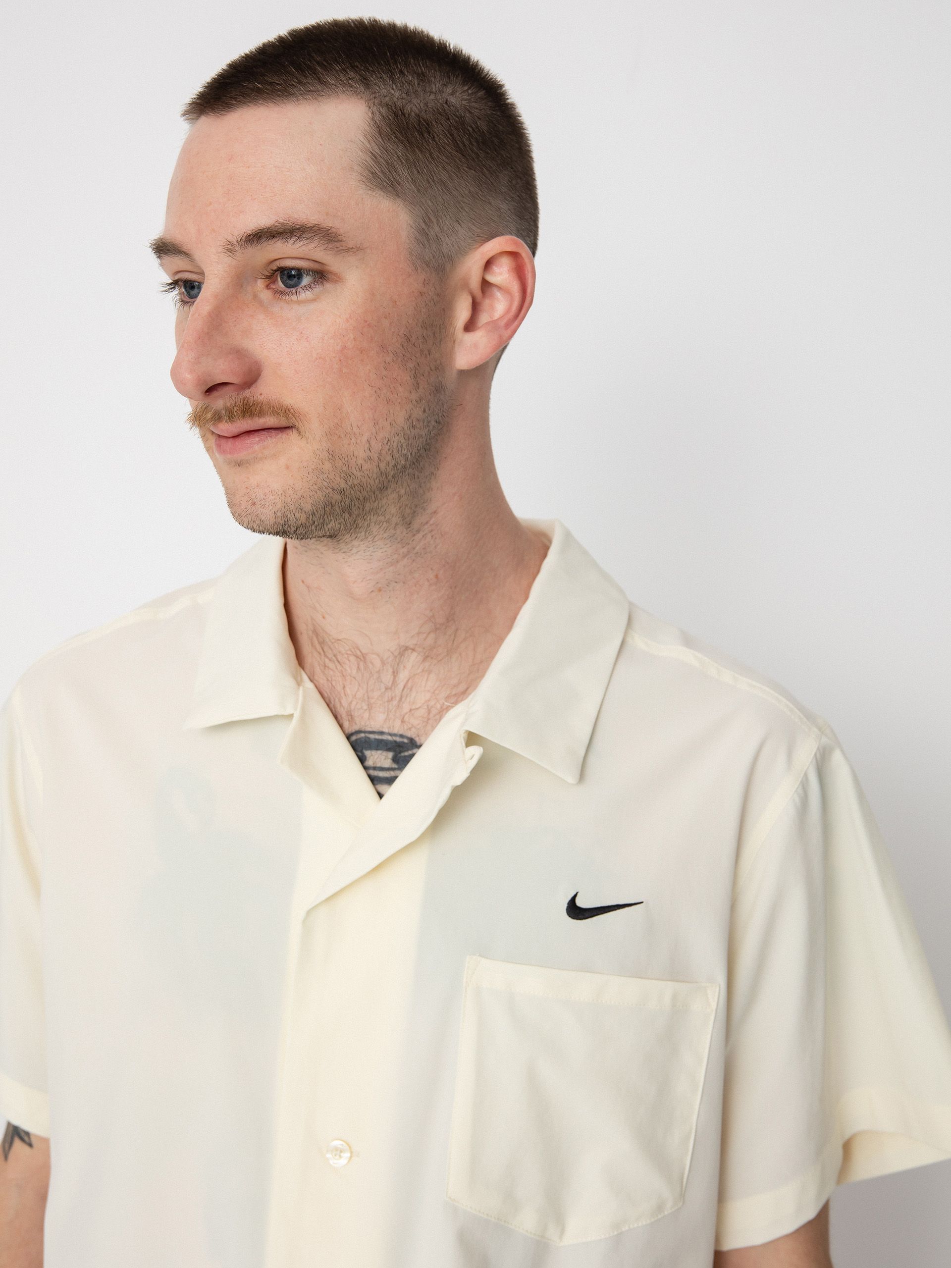 Nike SB Bowling Button Up Shirt (coconut milk/black)