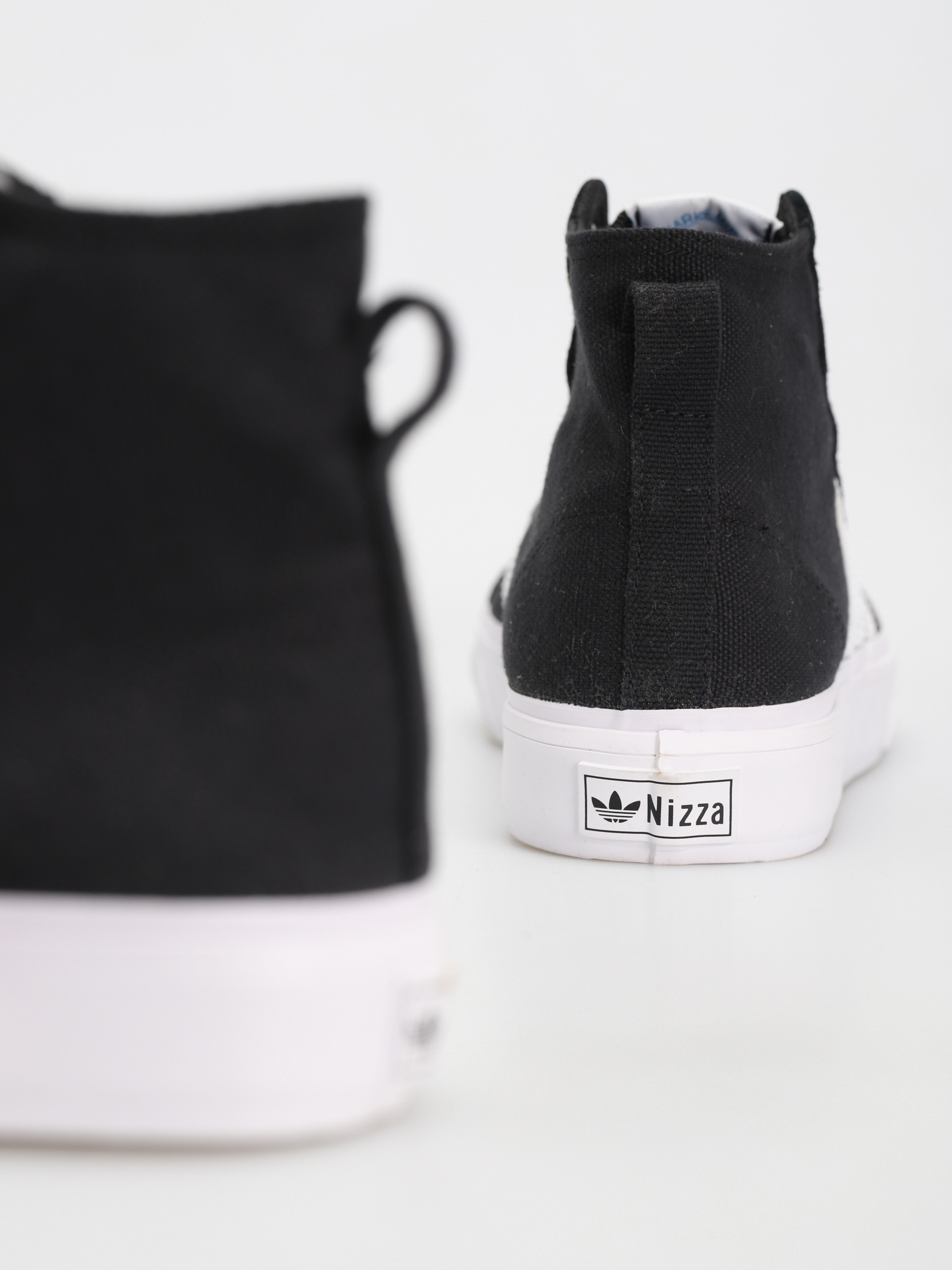 adidas Nizza Hi Adv Schuhe (cblack/ftwwht/bliblu)