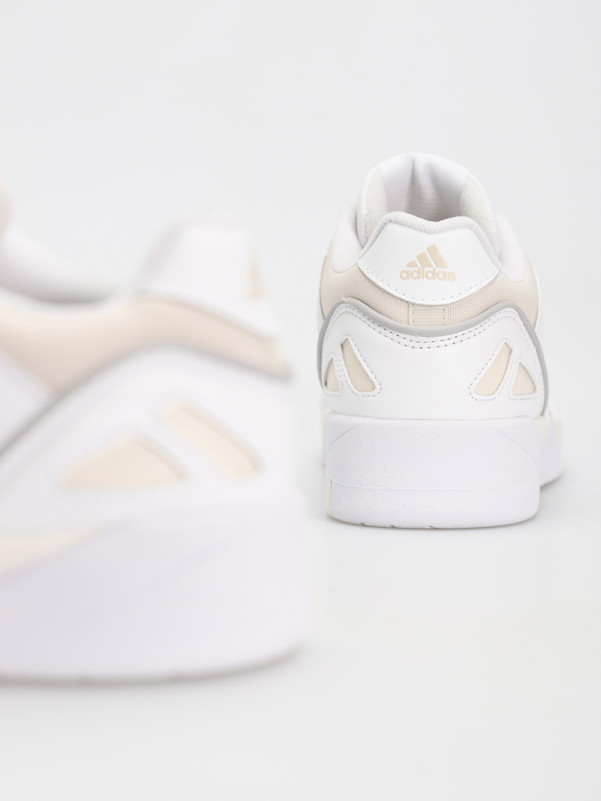 adidas Midcity Low Shoes (ftwwht/cwhite/cwhite)