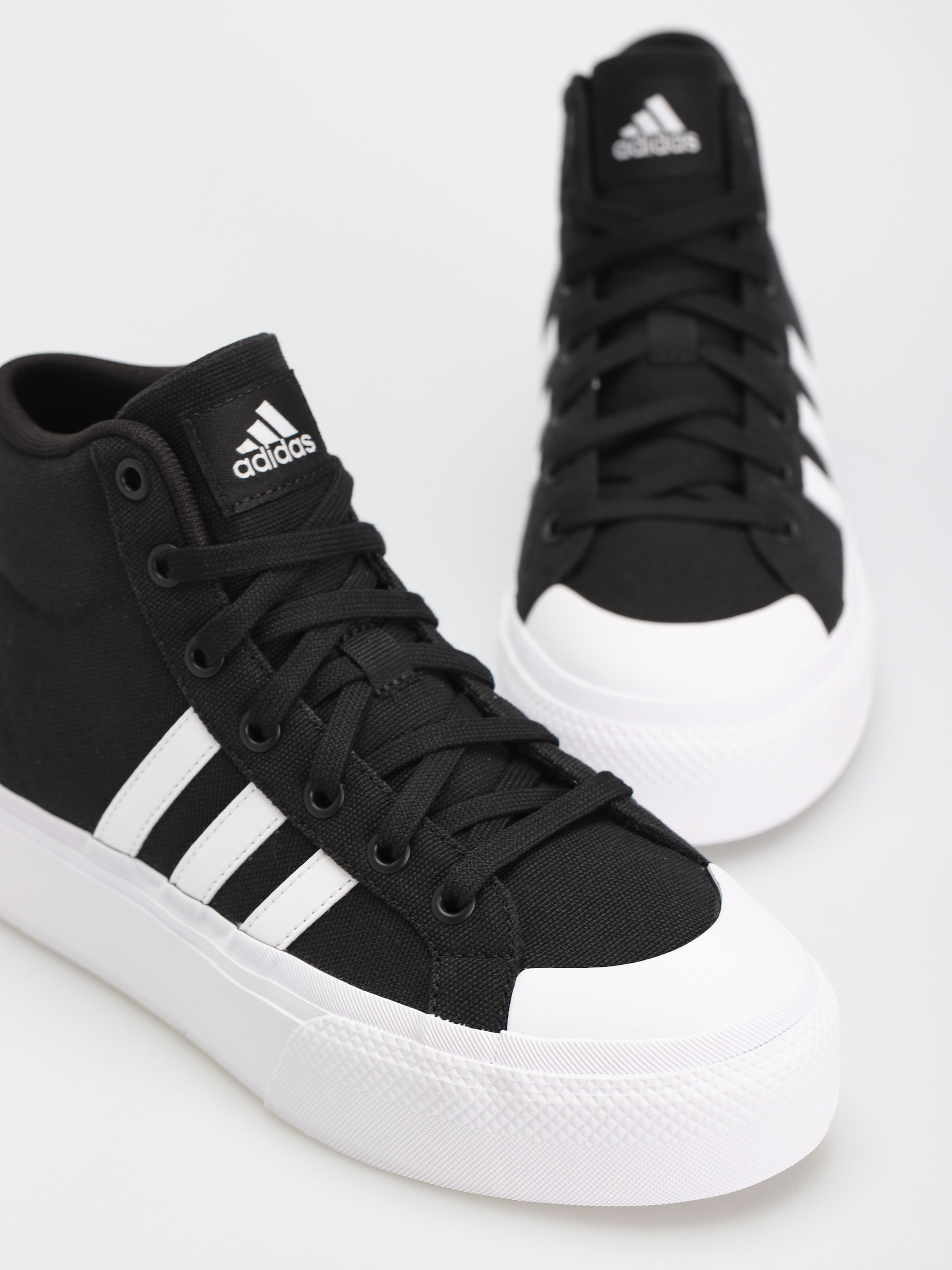adidas Originals Bravada 2.0 Mid Platform Shoes Wmn (cblack/ftwwht/cblack)