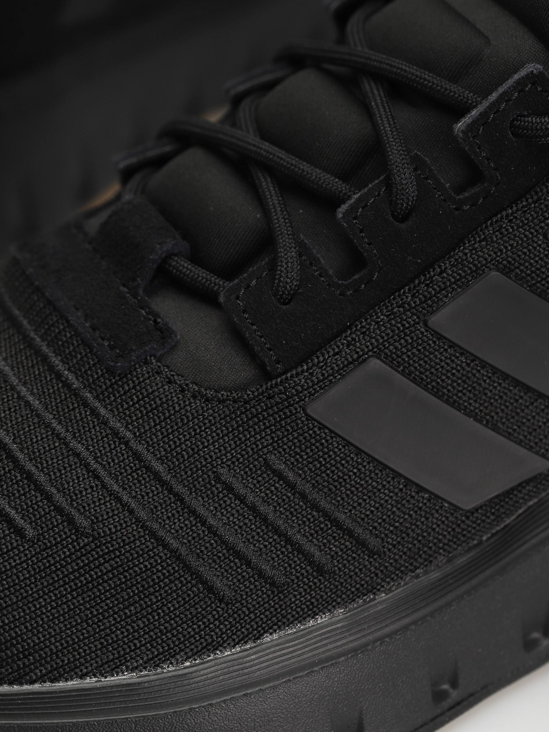 adidas Swift Run 23 Shoes (cblack/cblack/gum3)