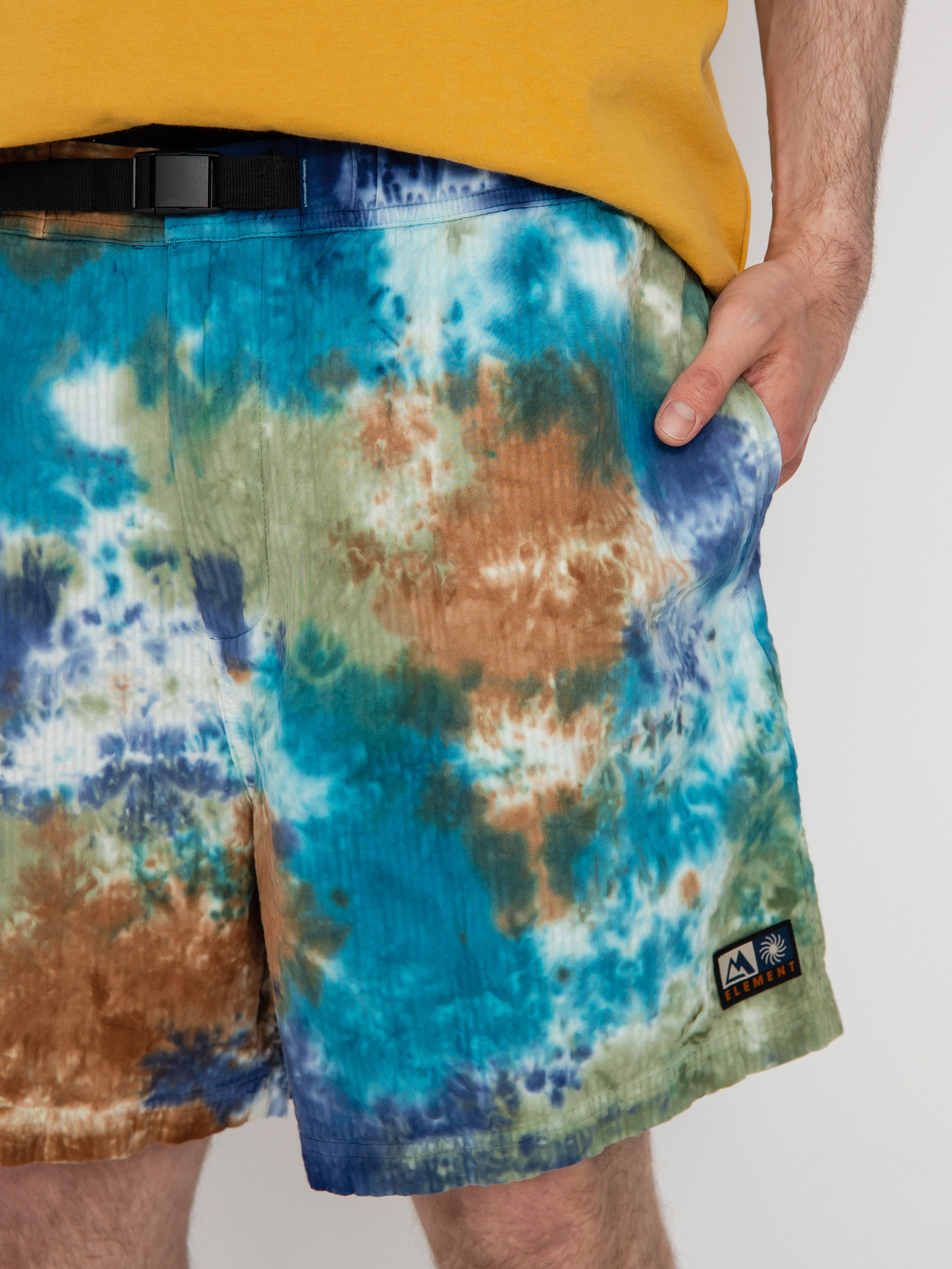 Element Wander Tie Dye Shorts (dark magma)