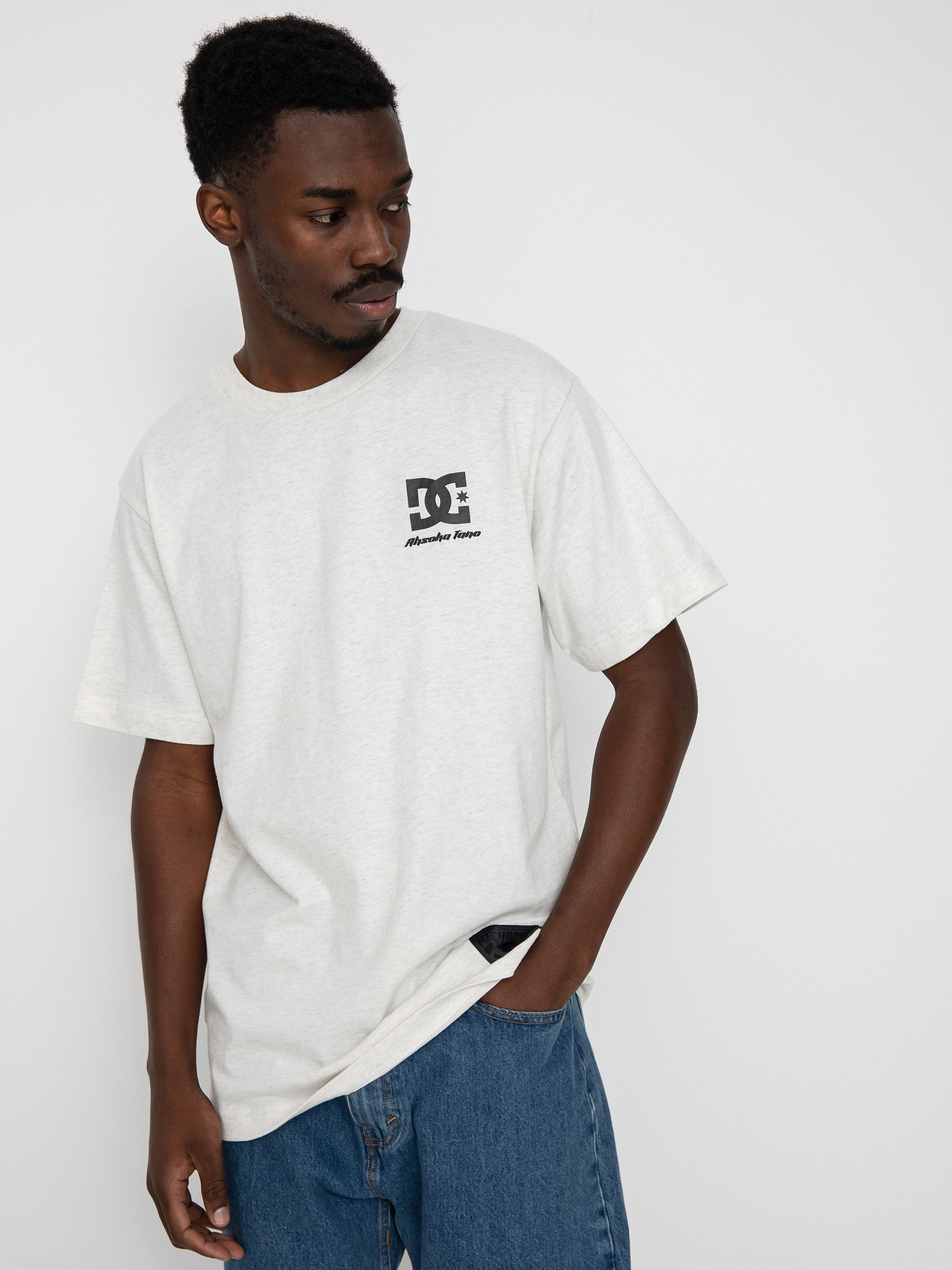 DC X Star Wars Ahsoka T-shirt (snow heather)