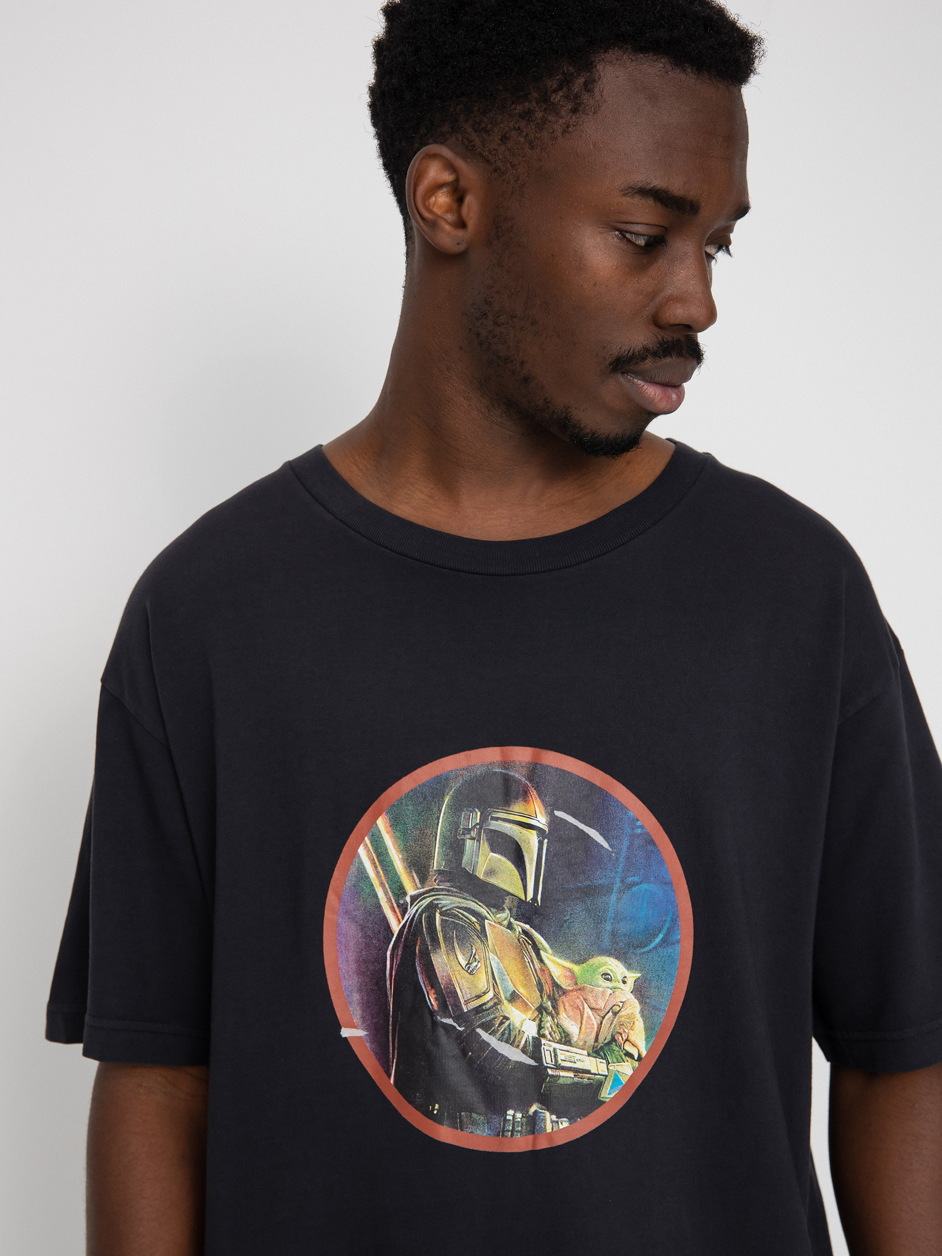 DC X Star Wars Mando Child T-Shirt (black pigment dye)
