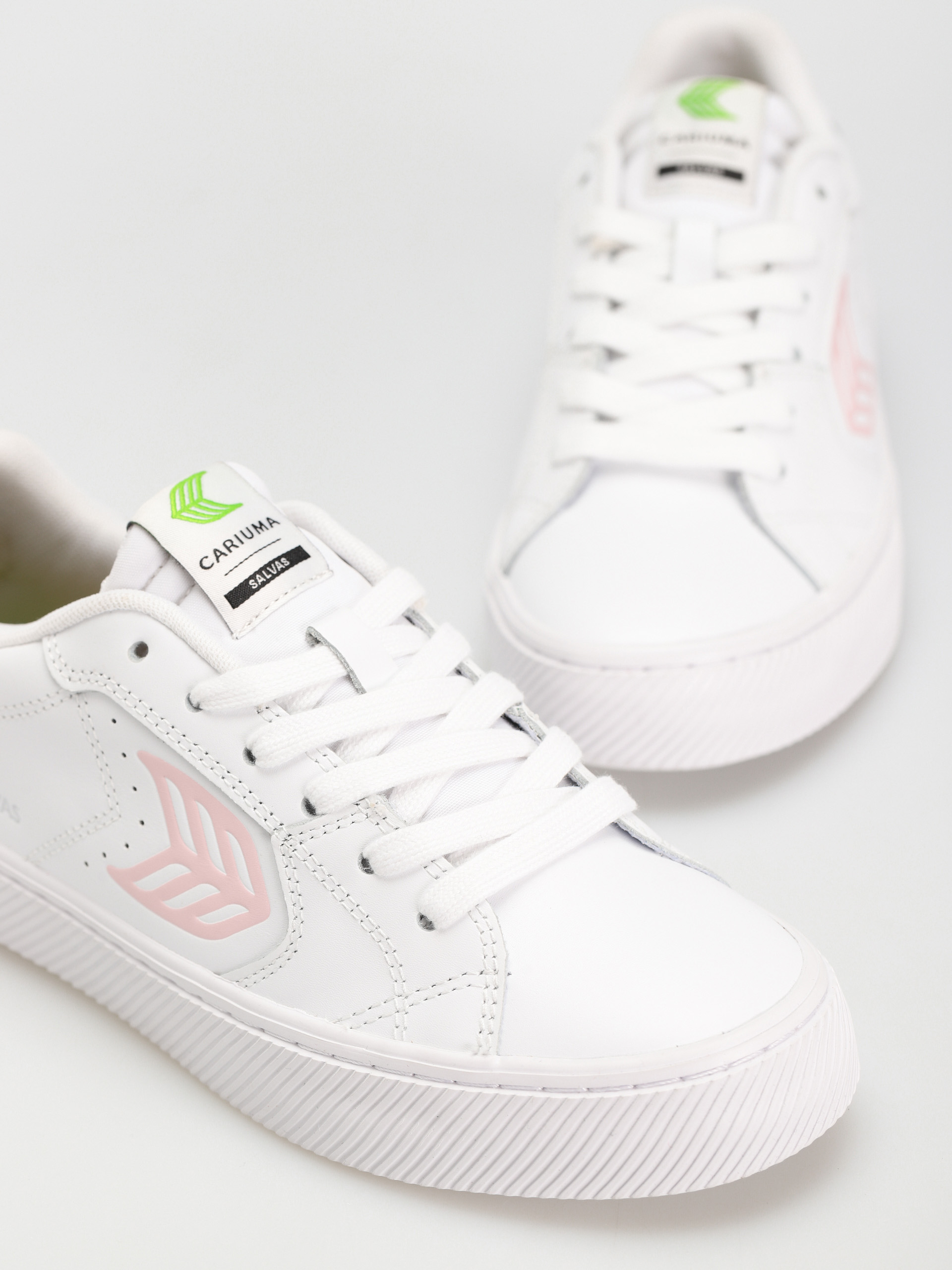 Cariuma Salvas Shoes (white rose)