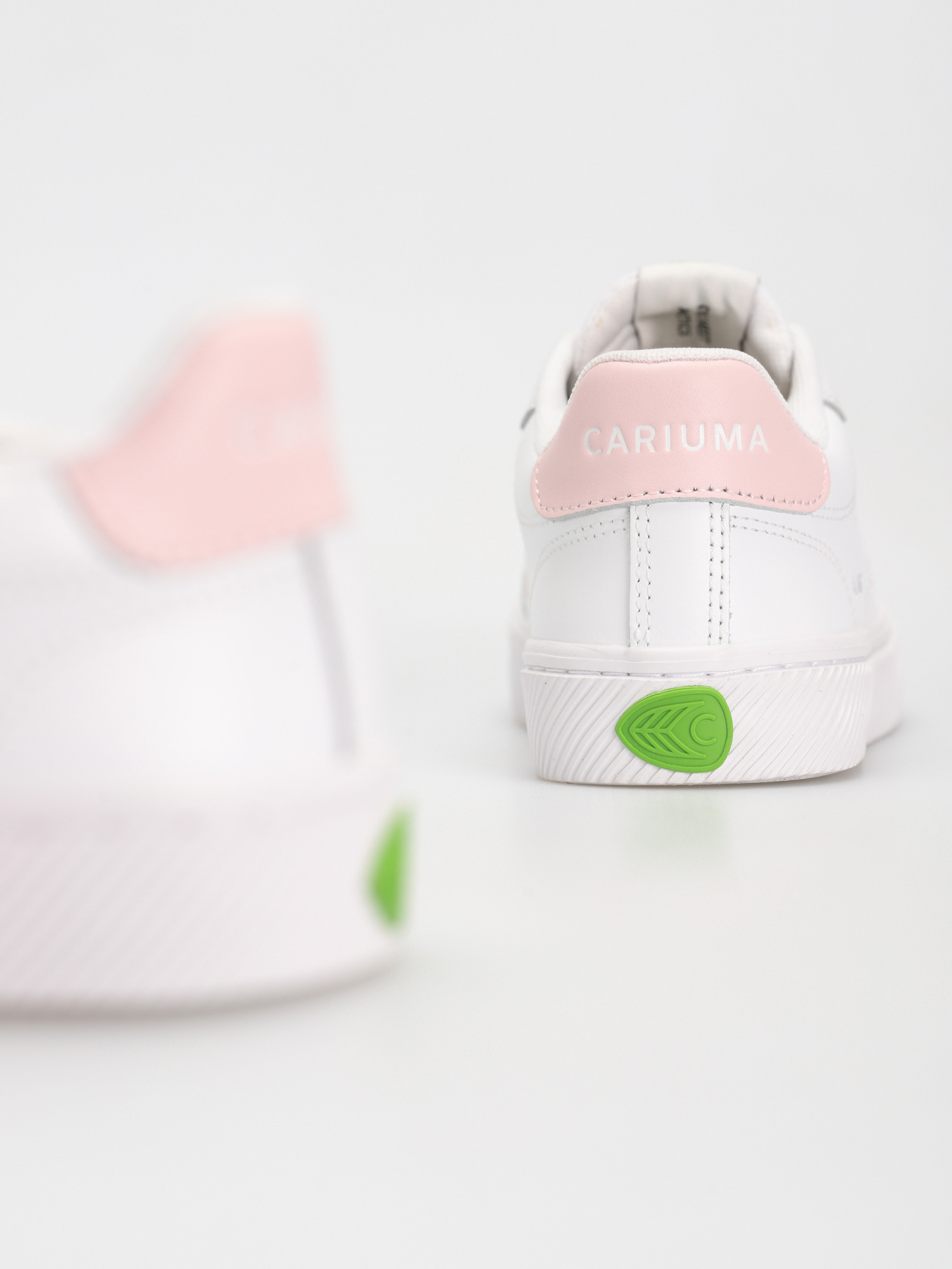 Cariuma Salvas Shoes (white rose)