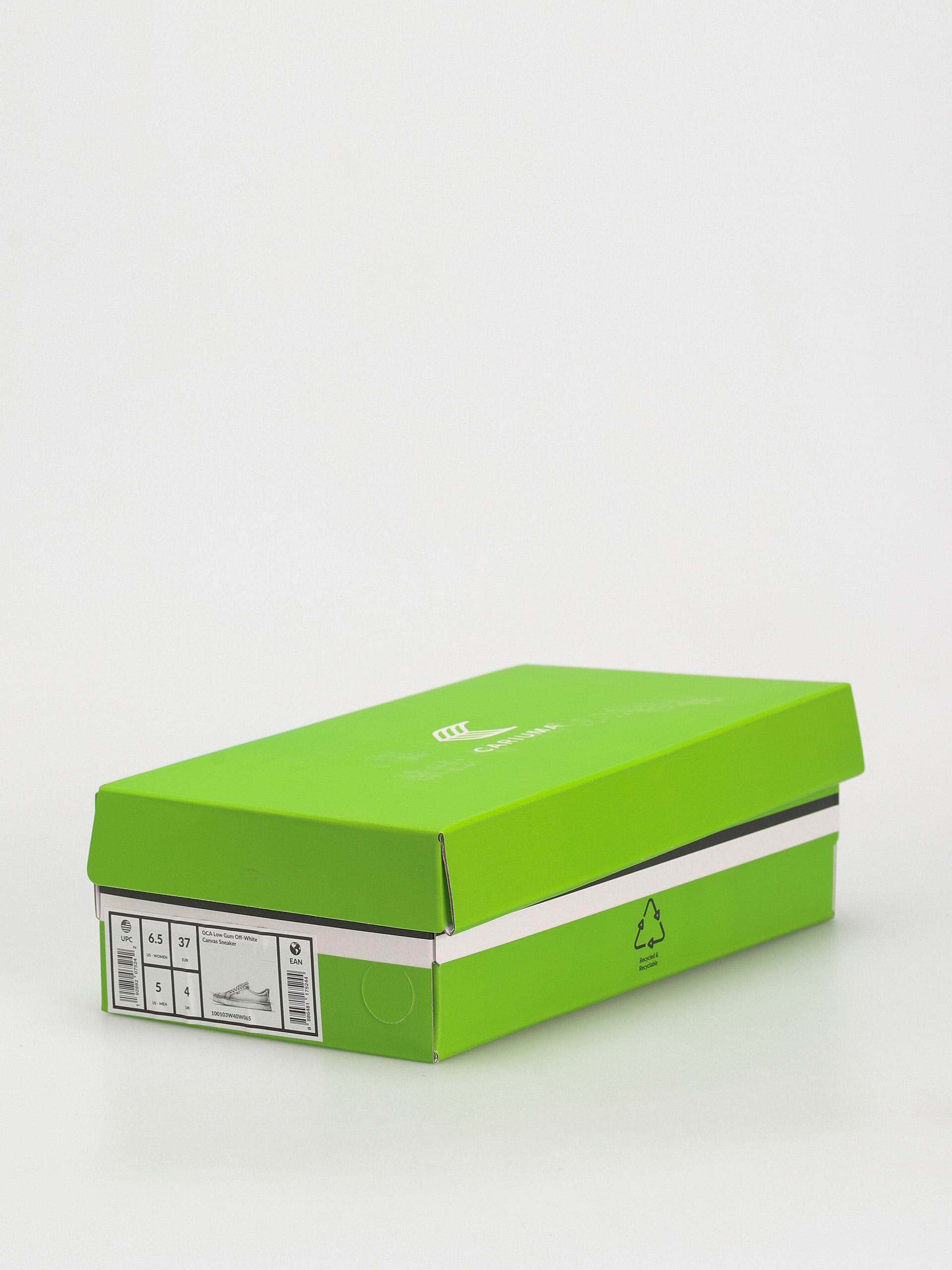 Cariuma Oca Low Shoes (gum off white)