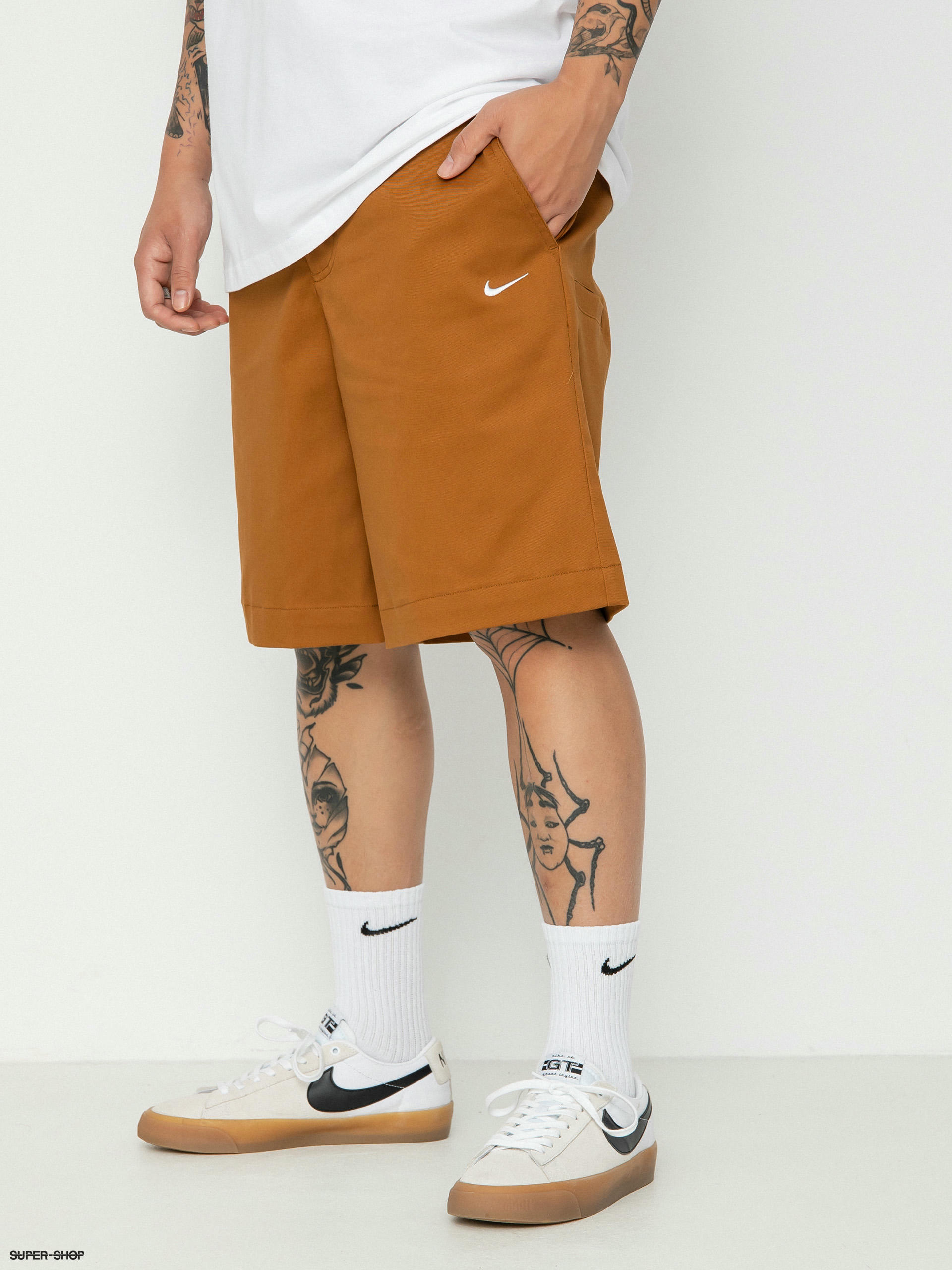 Nike top chino shorts