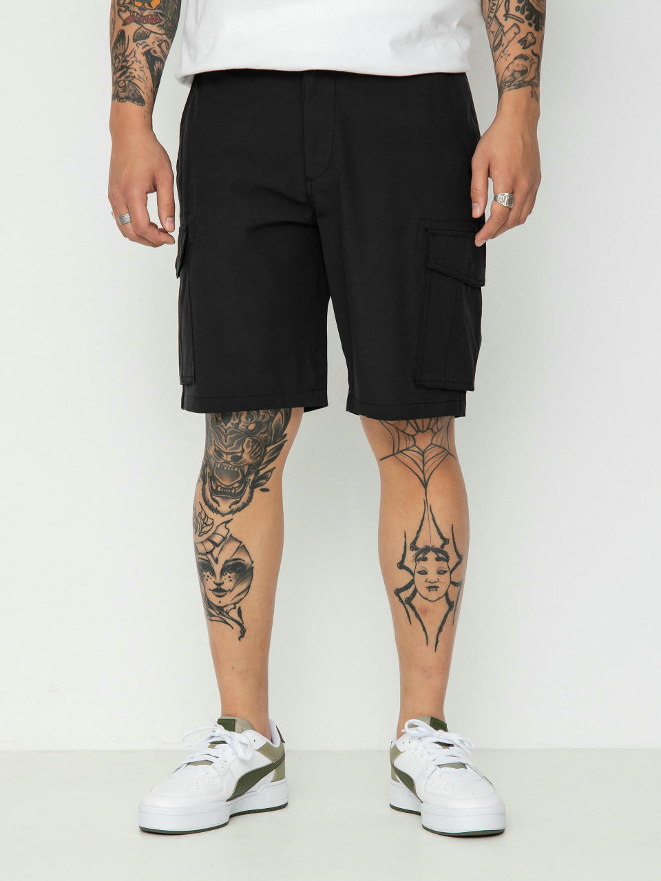 Rip Curl Boardwalk Trail Cargo Shorts (black)