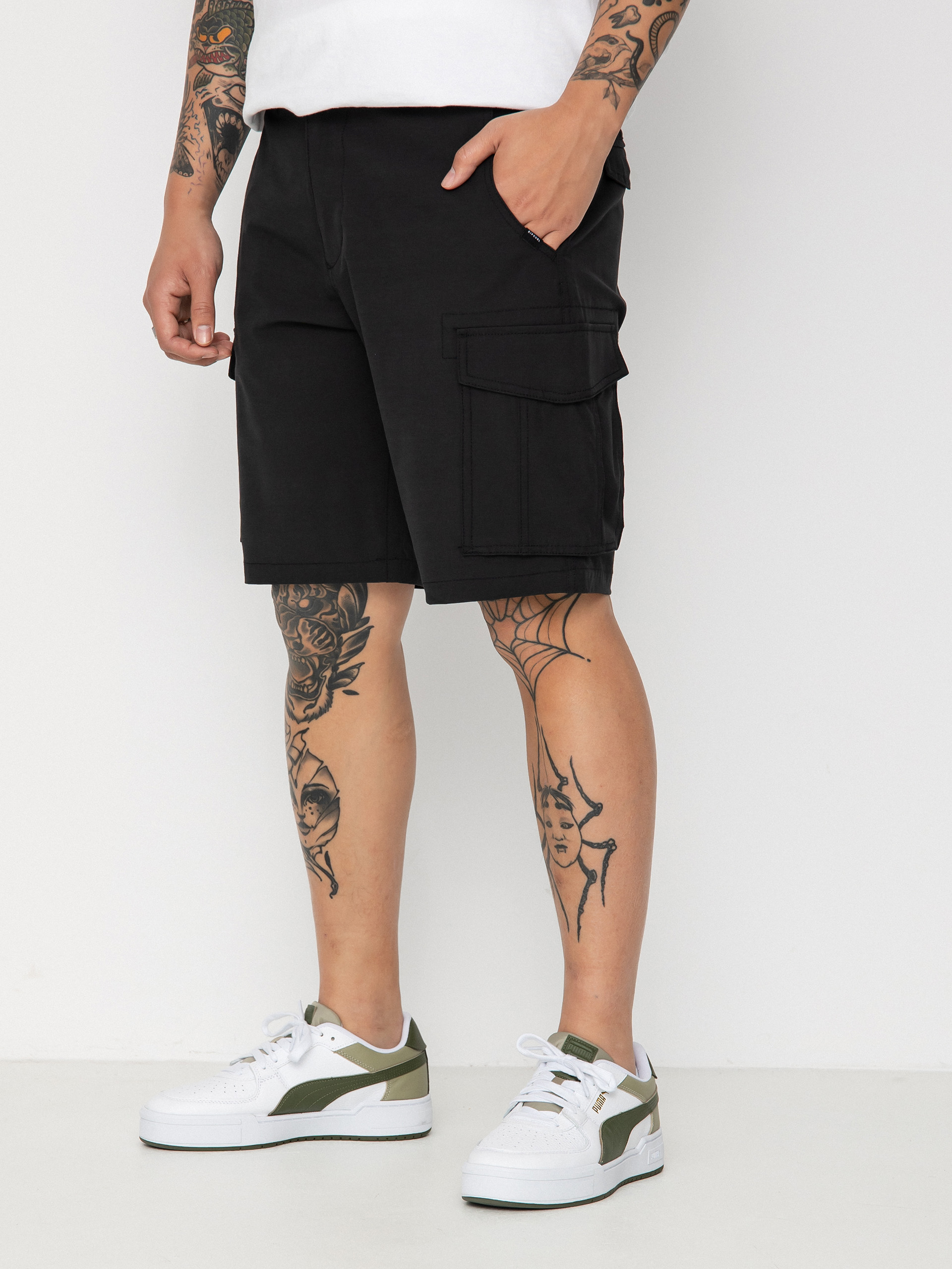 Rip Curl Boardwalk Trail Cargo Shorts (black)