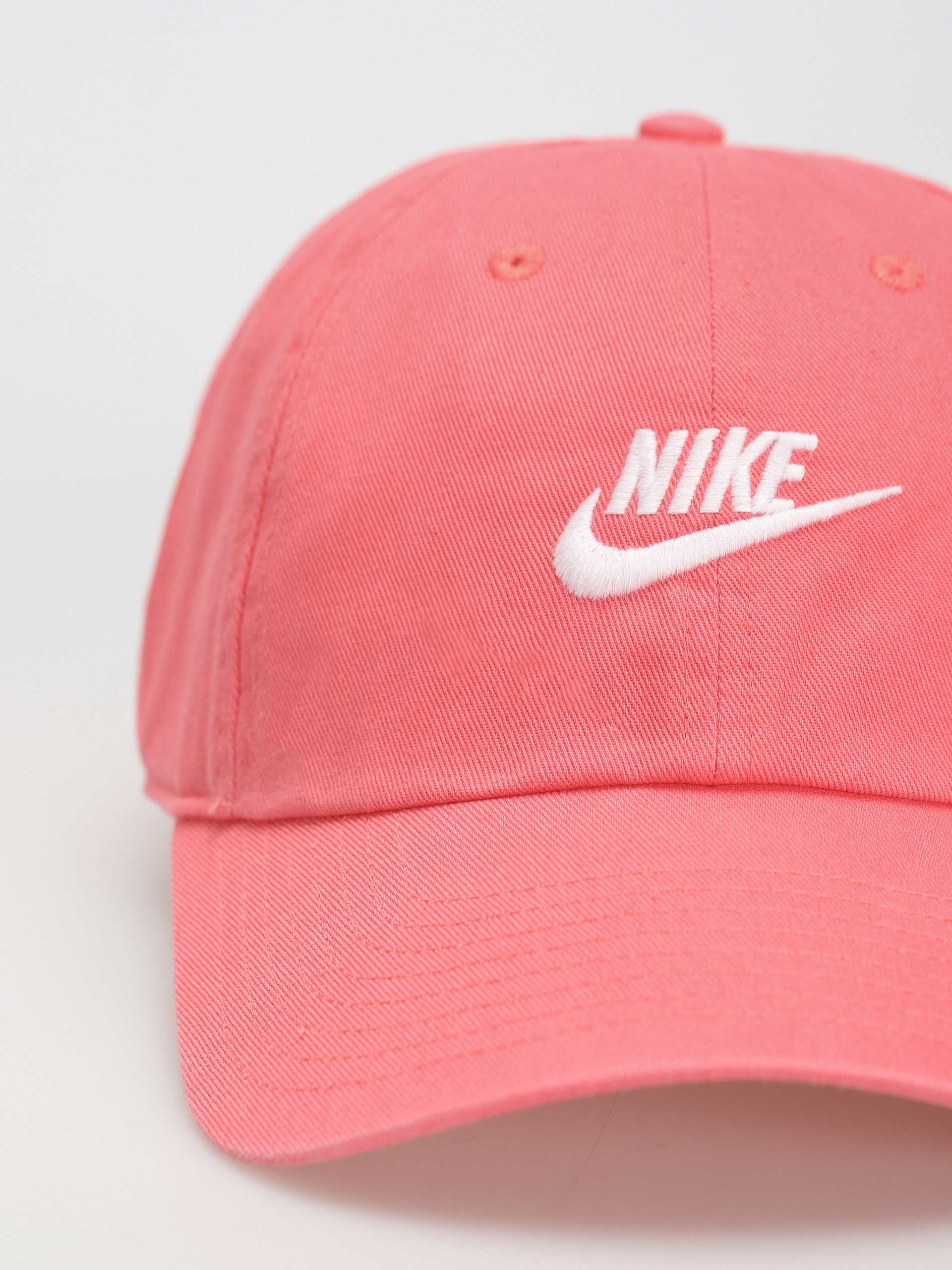 Nike SB Heritage86 Futura Washed Cap (sea coral/white)