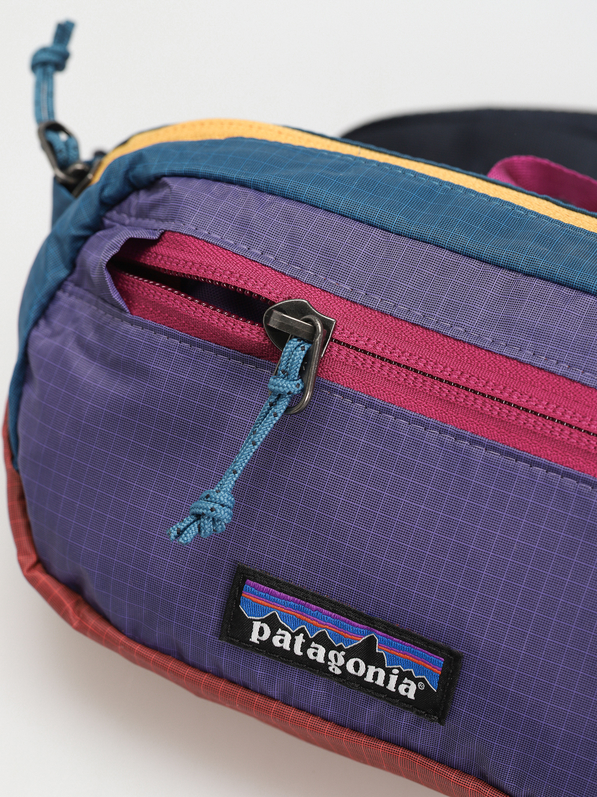 Patagonia Ultralight Black Hole Mini Hip Pack Bum bag - pink (patchwork ...