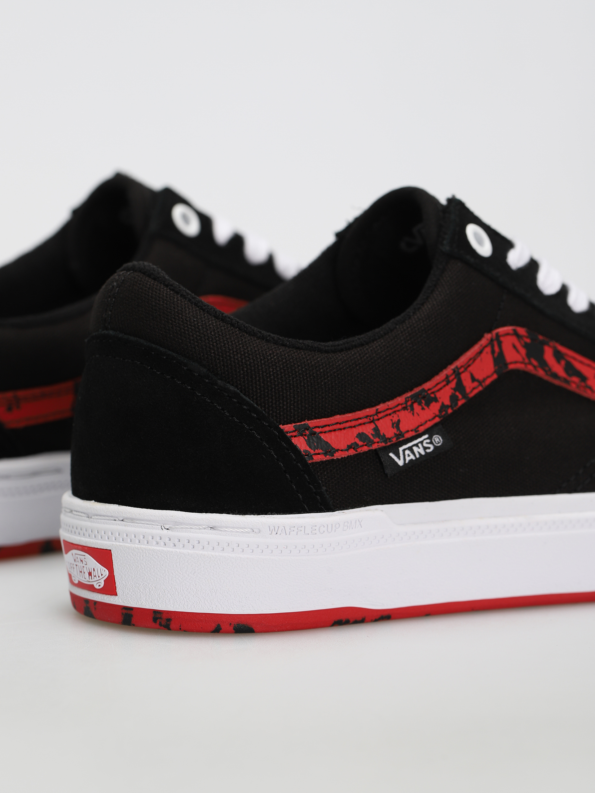 Vans old skool black red clearance stripe