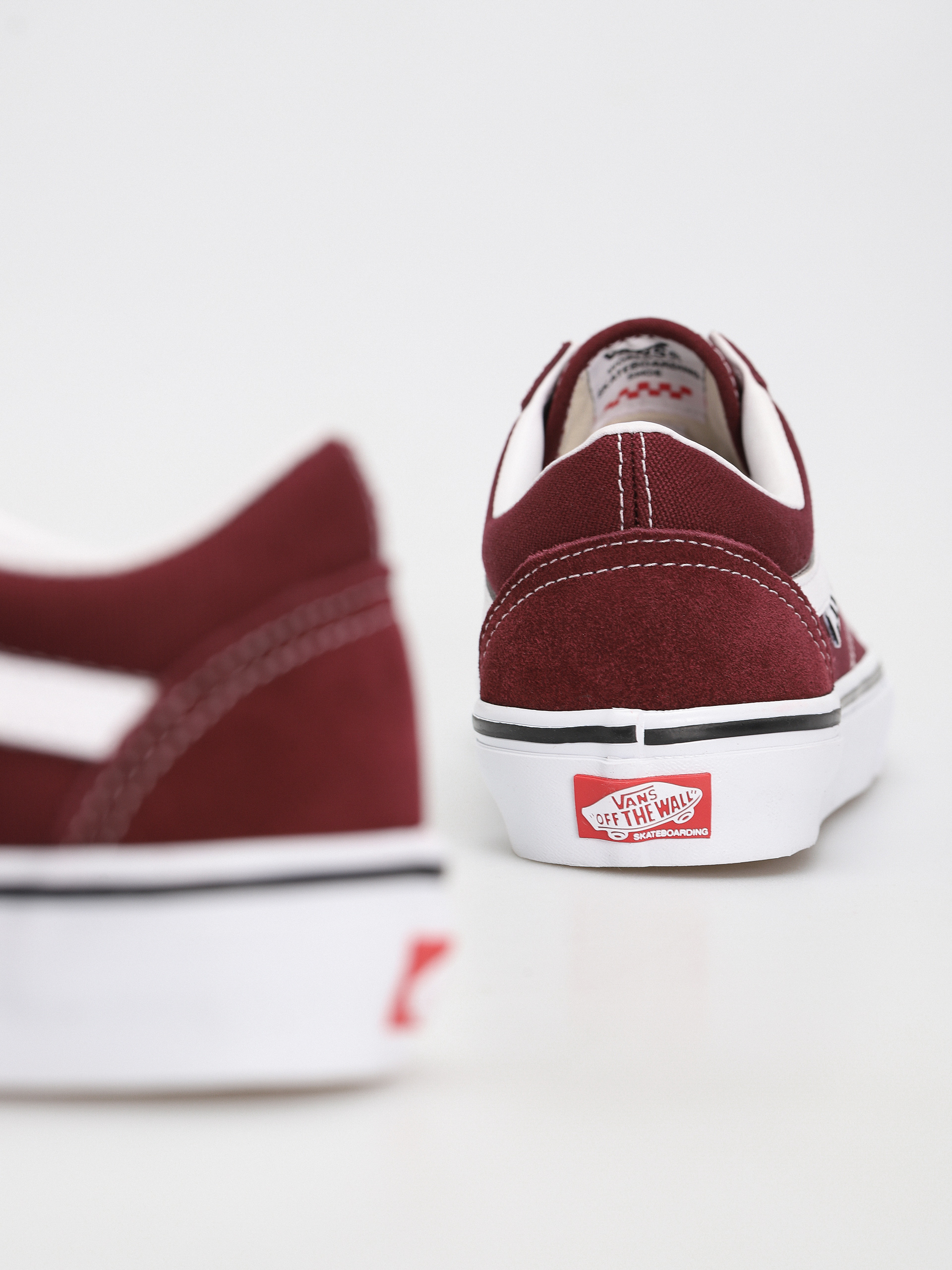 Vans Skate Old Skool Shoes (port/true white)