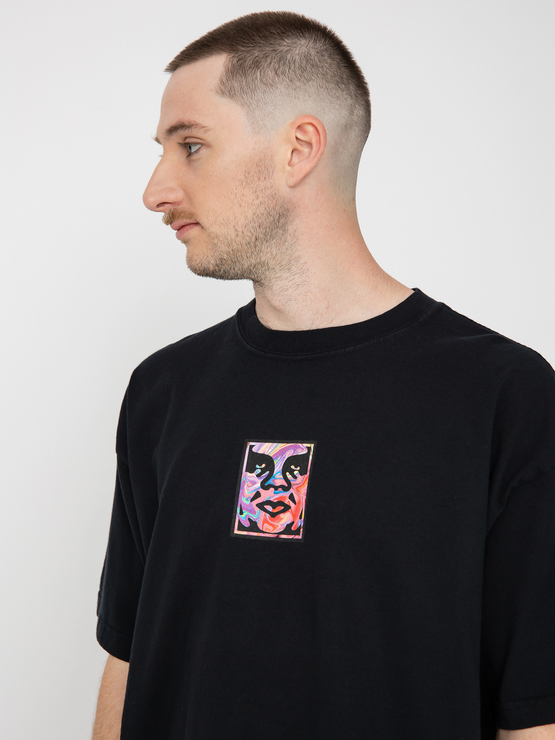 OBEY Rainbow Icon T-shirt (off black)