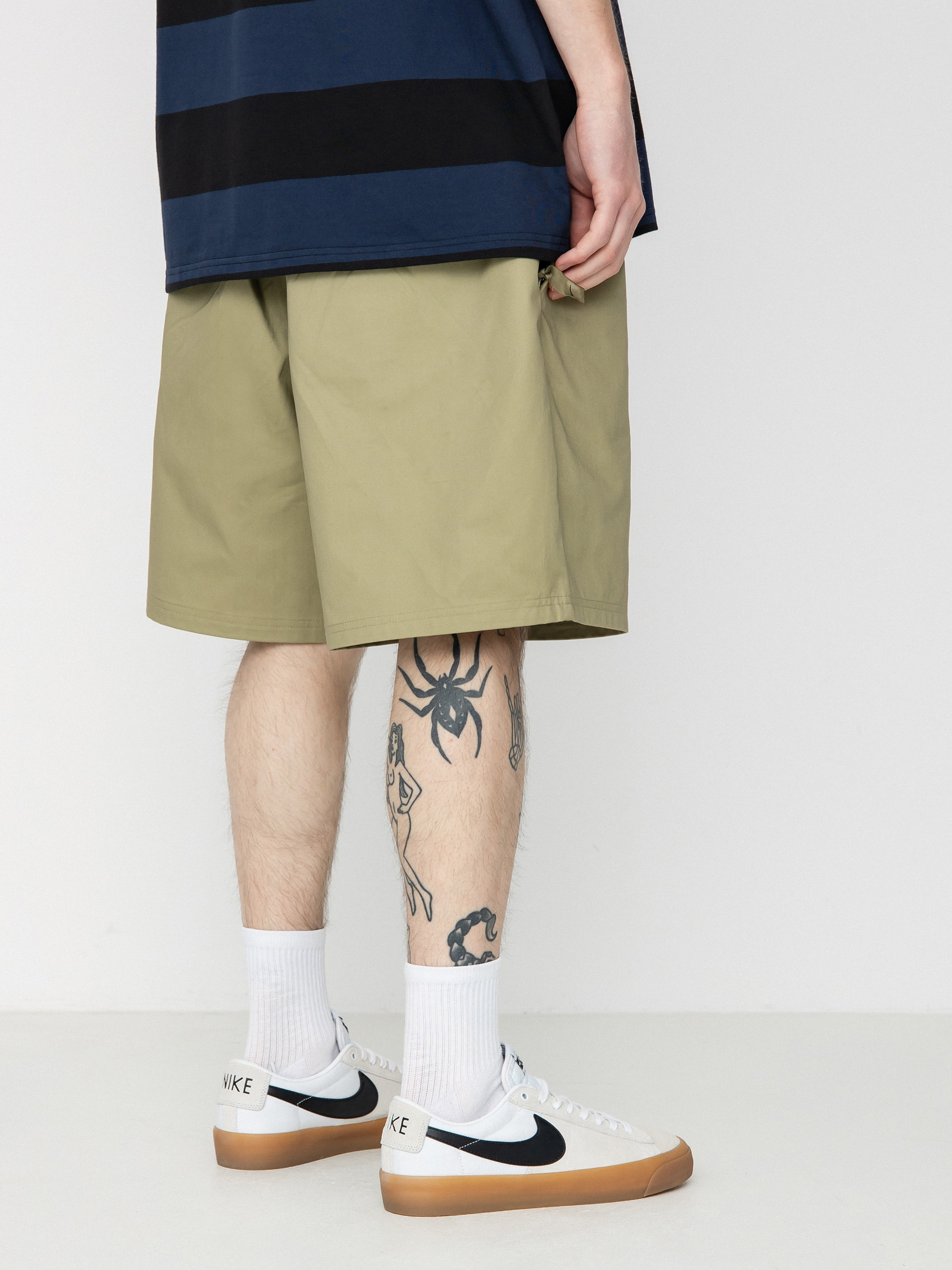 Nike SB Skyring Shorts (neutral olive/white)