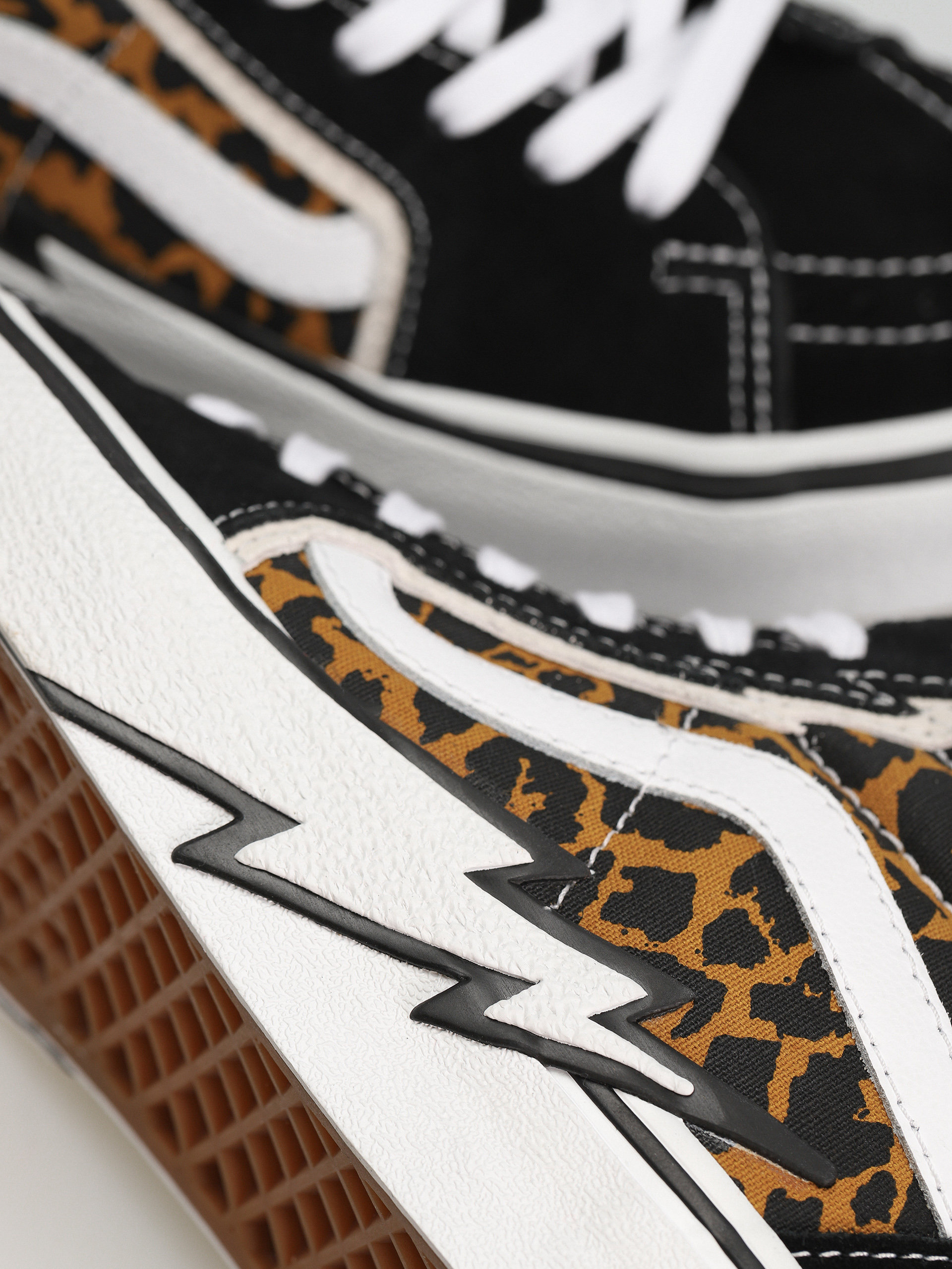 Vans Sk8 Hi Bolt Shoes (leopard black/true white)