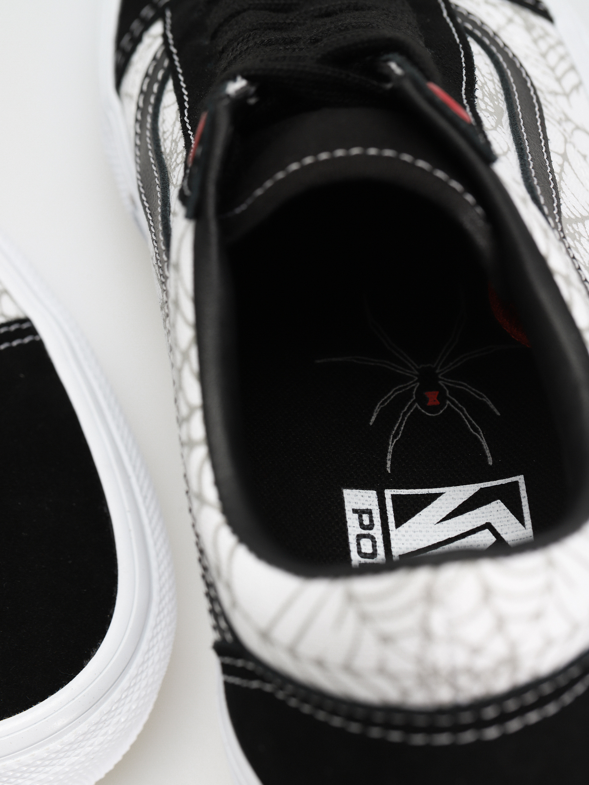 Vans Skate Old Skool Shoes (black widow spider black/white/red)