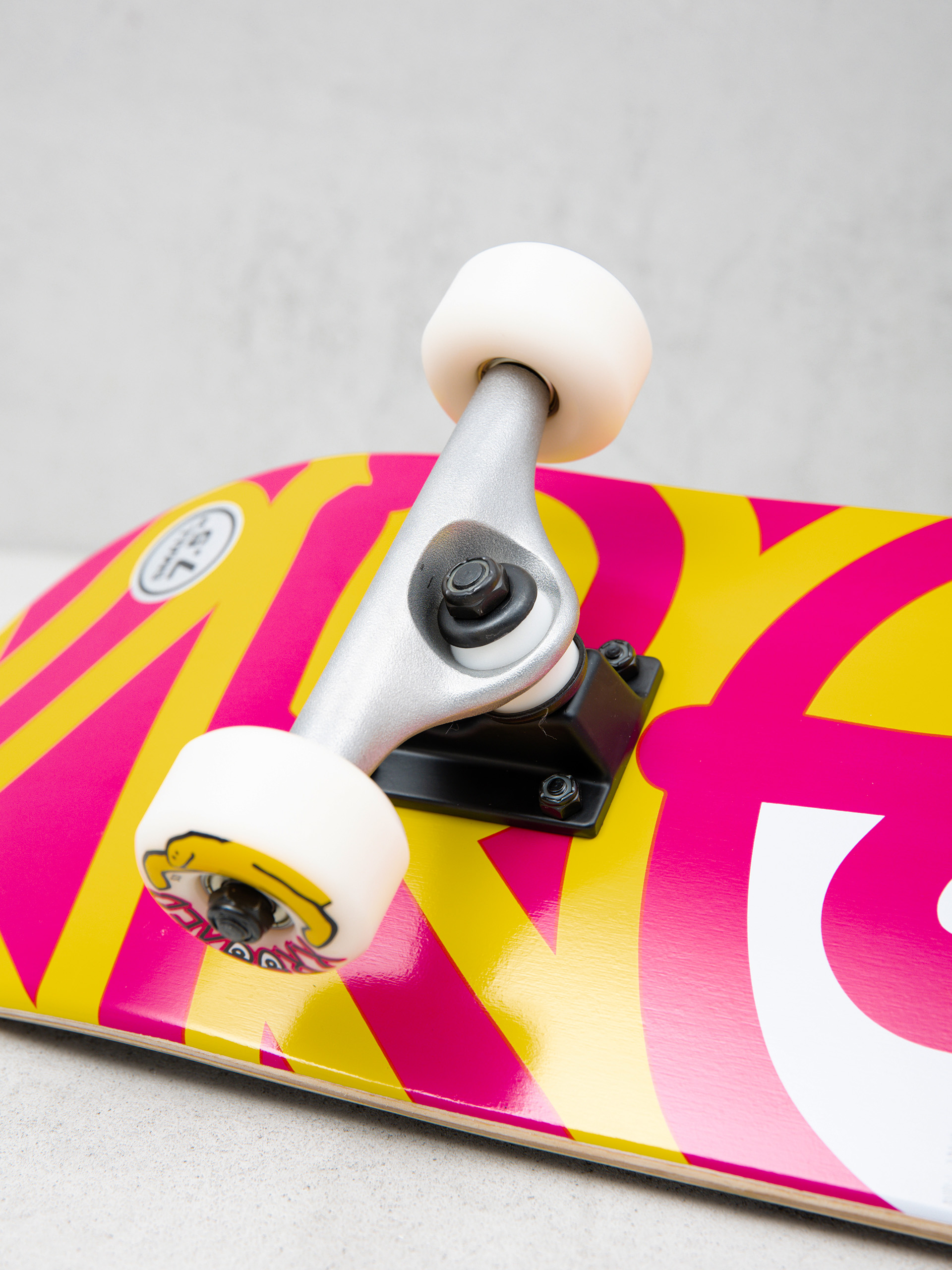 Krooked Tm Big Eyes Skateboard (pink/yellow)