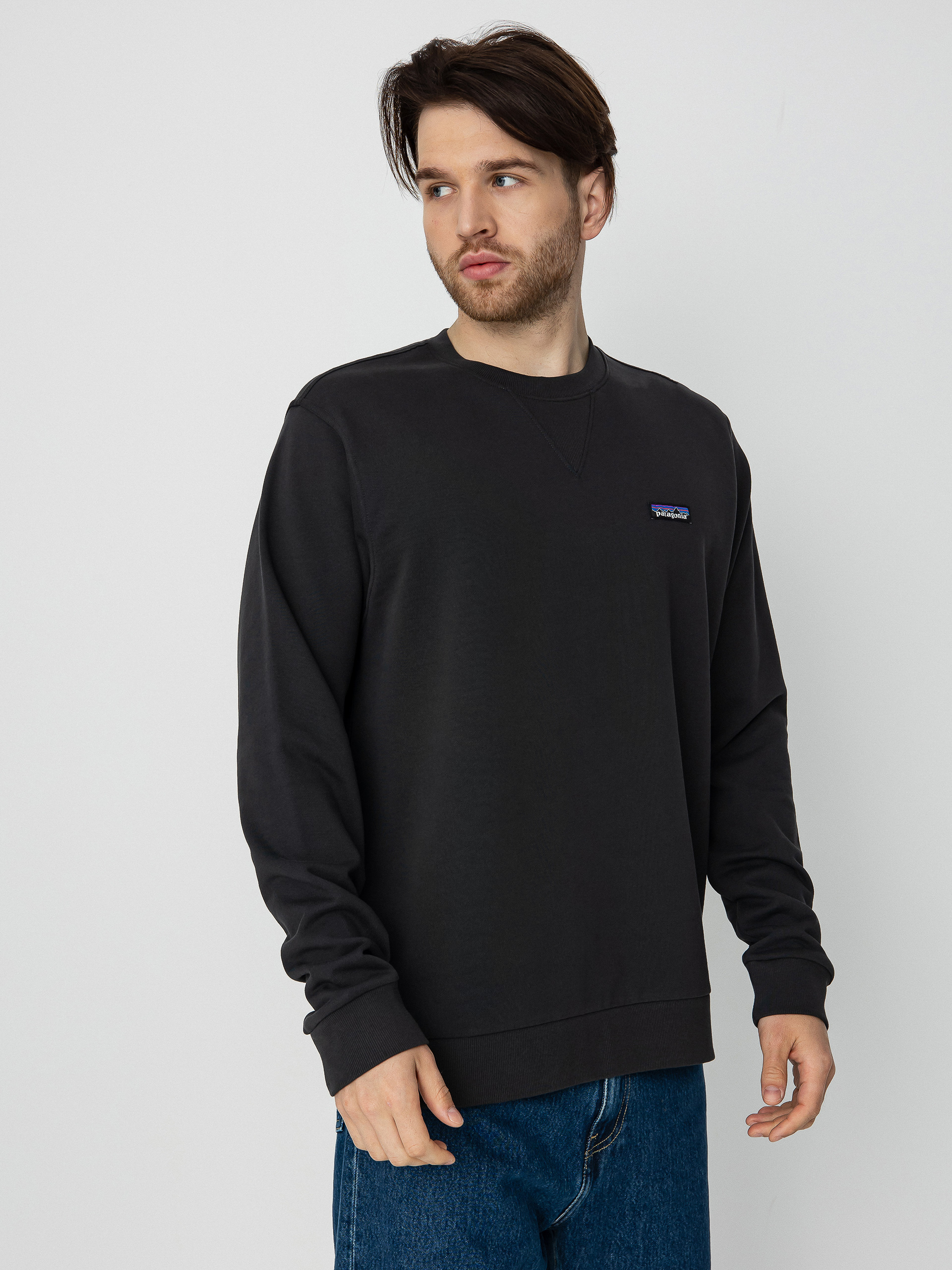 Patagonia Black Crewneck - order medium