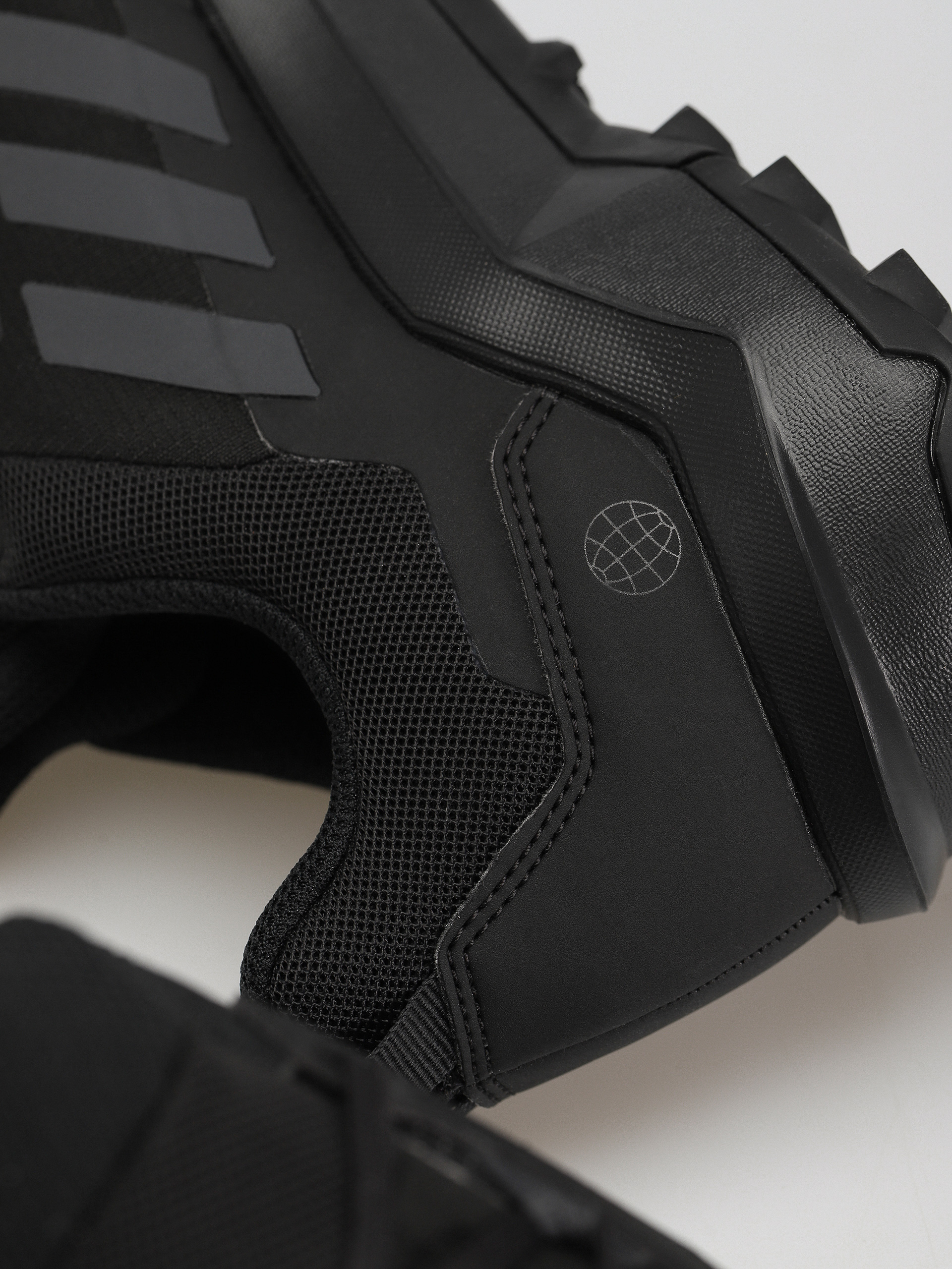 adidas Originals Terrex Ax4 Gtx Shoes (cblack/carbon/grefou)