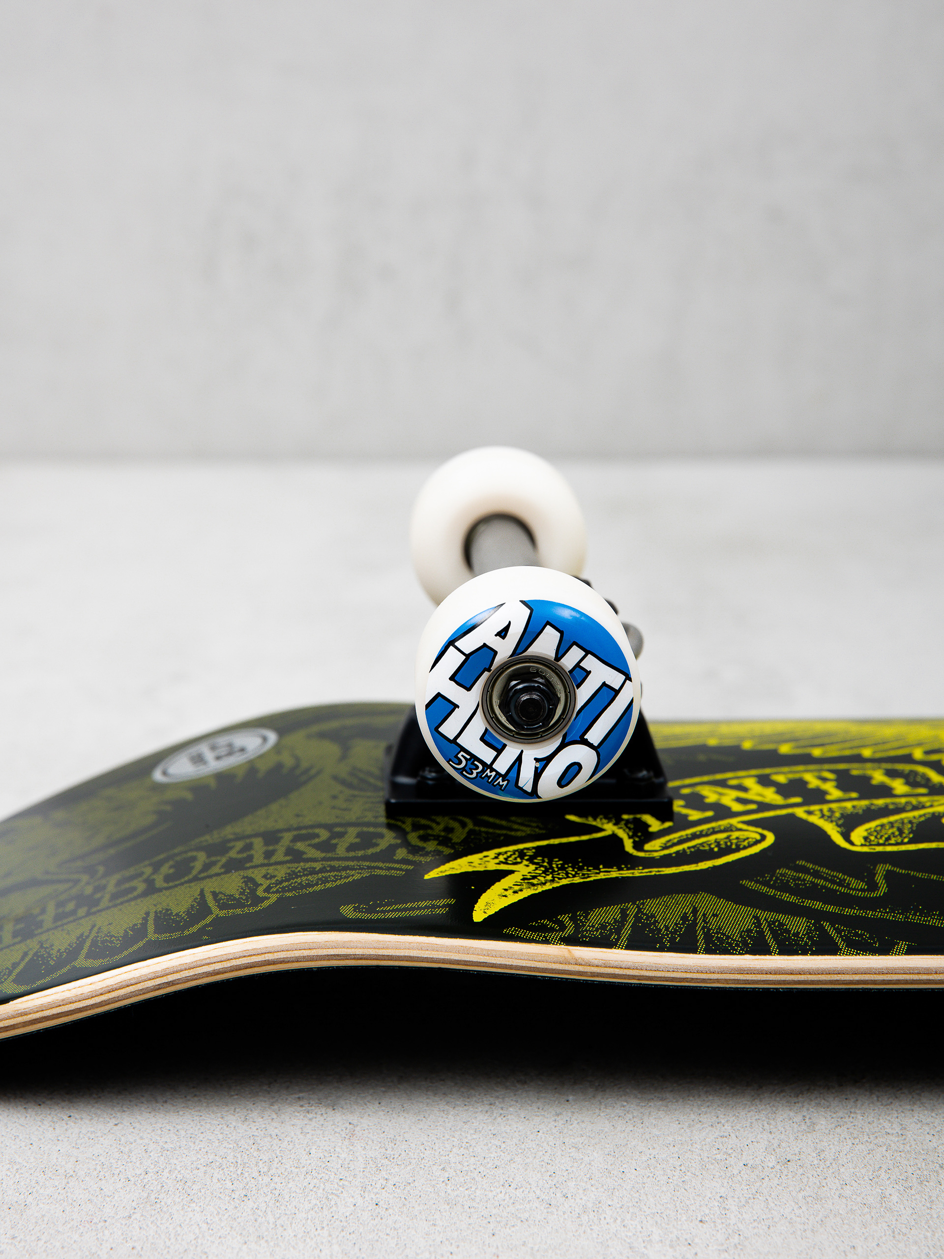 Antihero Repeater Eagle Skateboard (black/neon green)