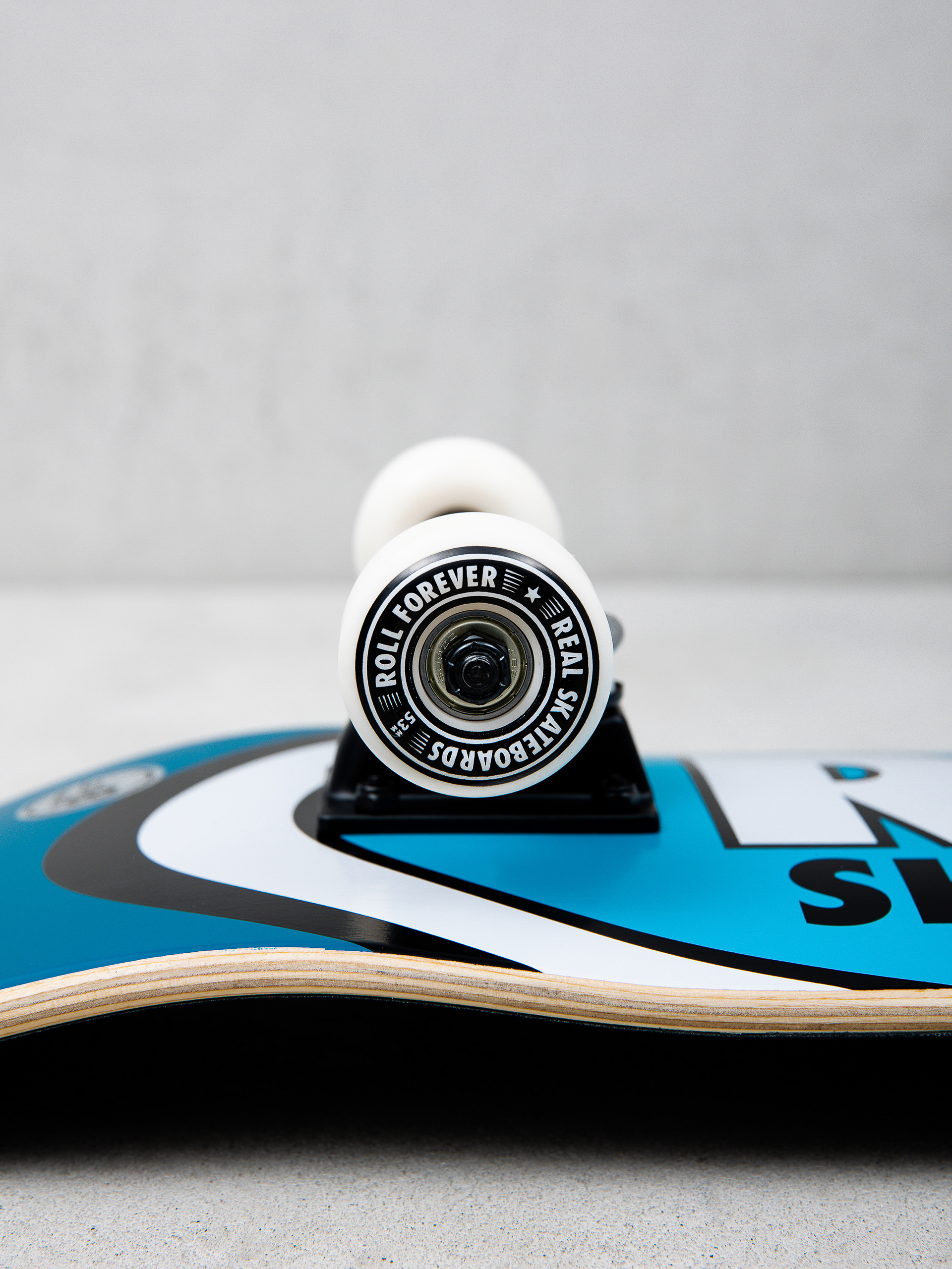 Real Classic Oval II Skateboard (blue/blue)