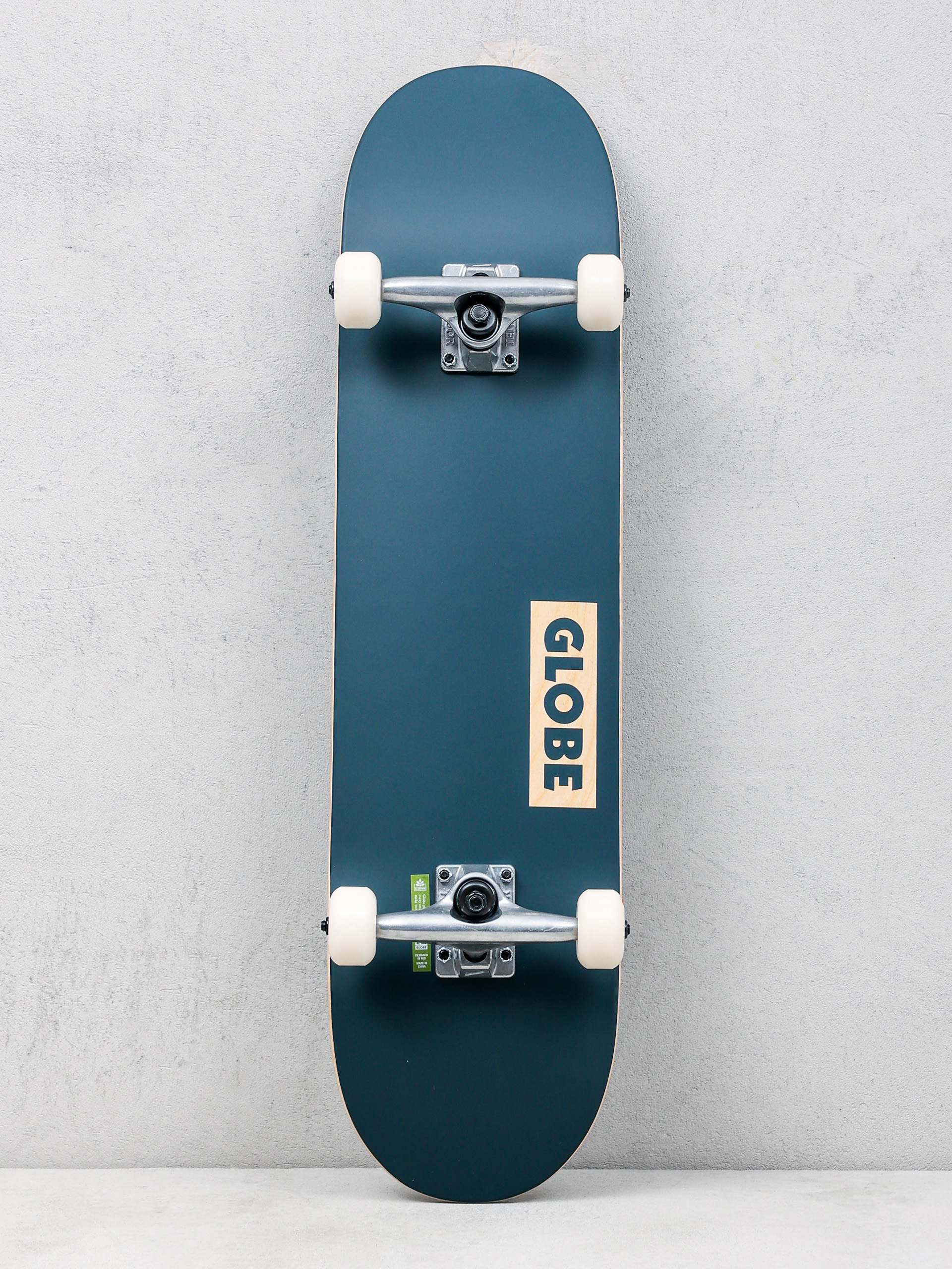 Globe Goodstock Skateboard (navy)