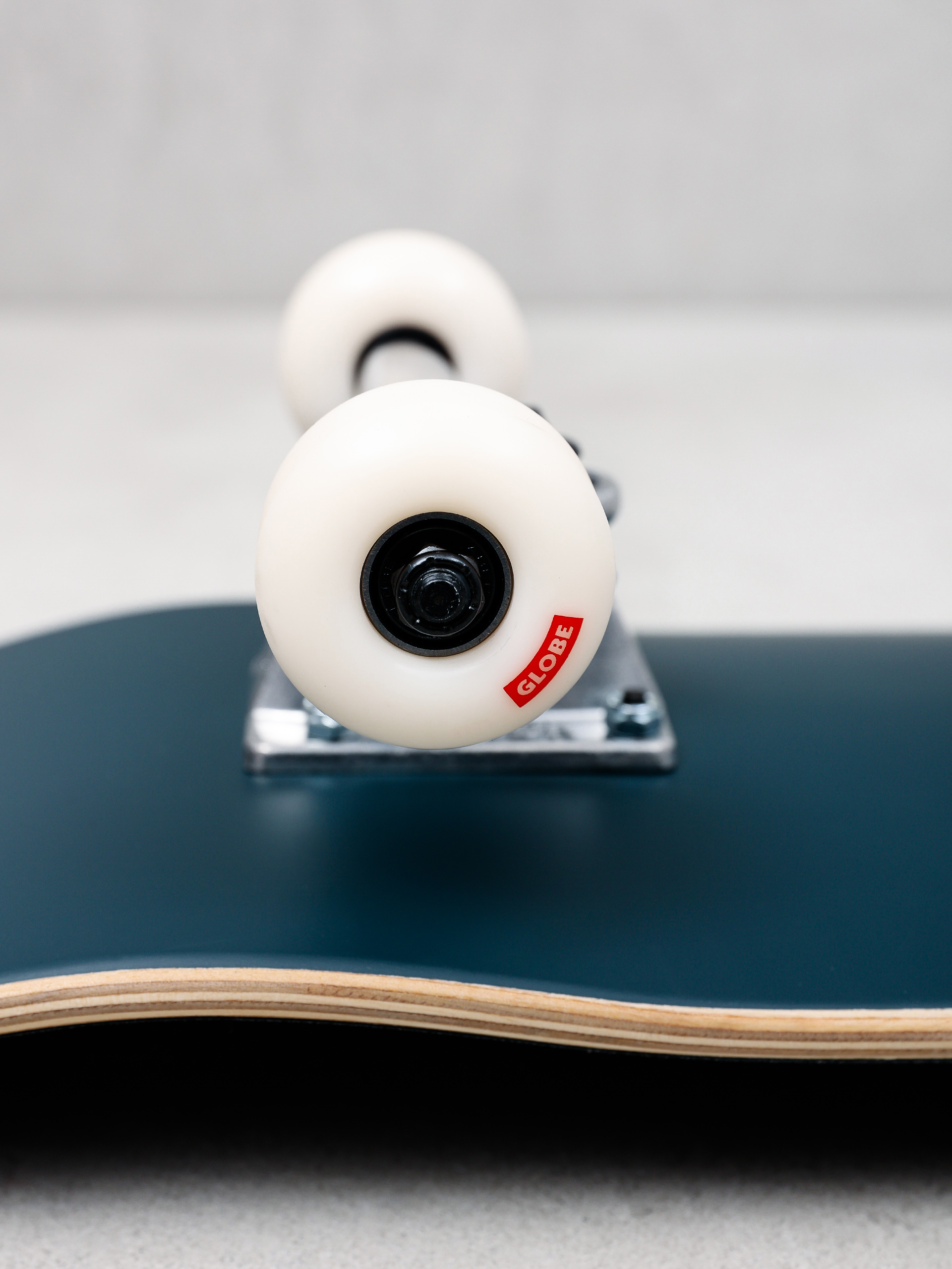 Globe Goodstock Skateboard (navy)