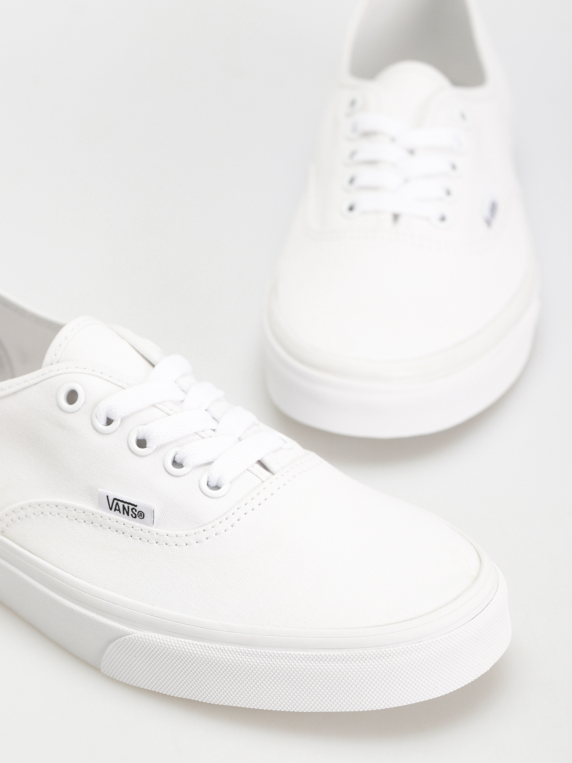Vans Authentic Shoes (true white)