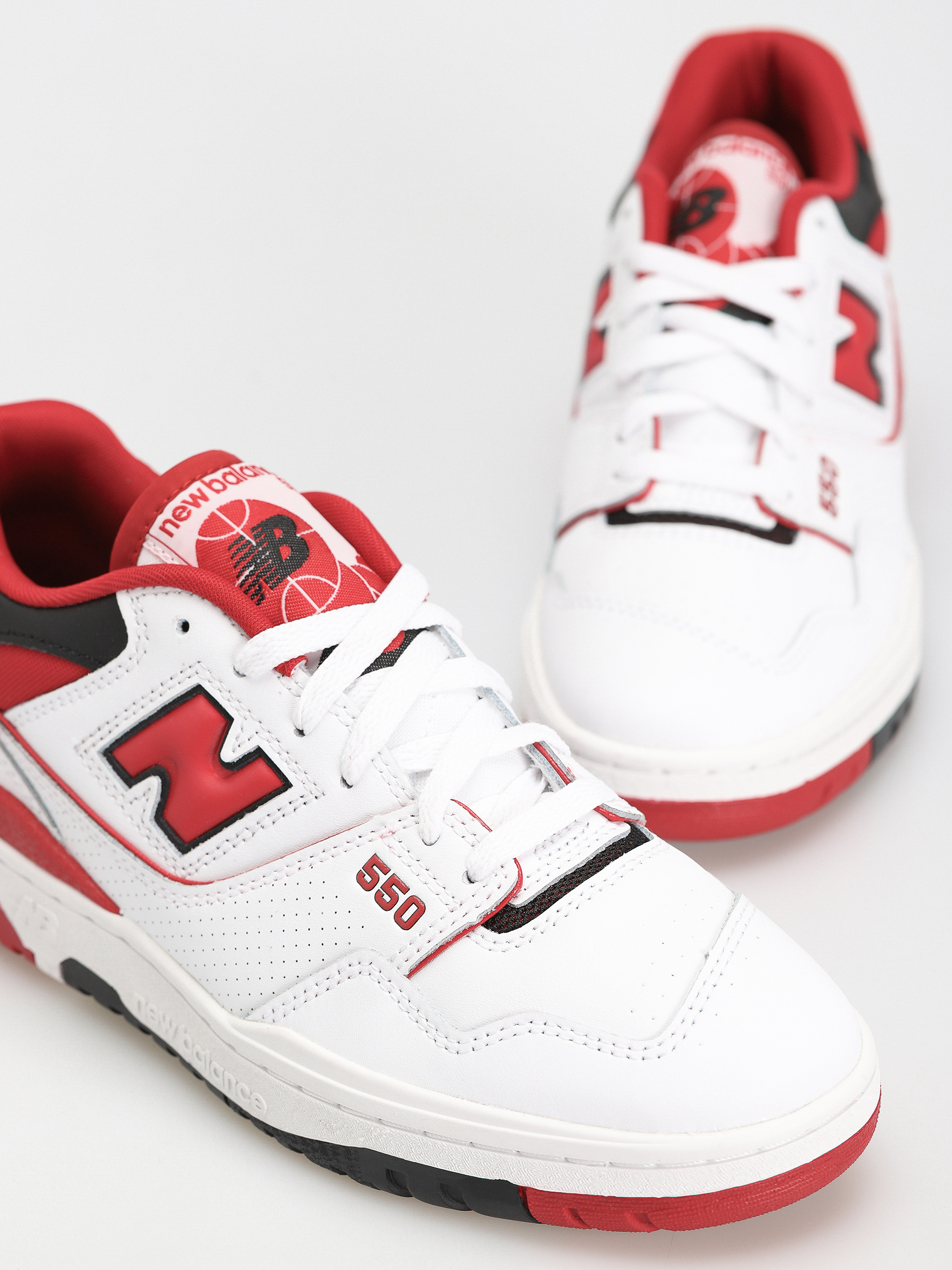 New Balance 550 Shoes (white/red)