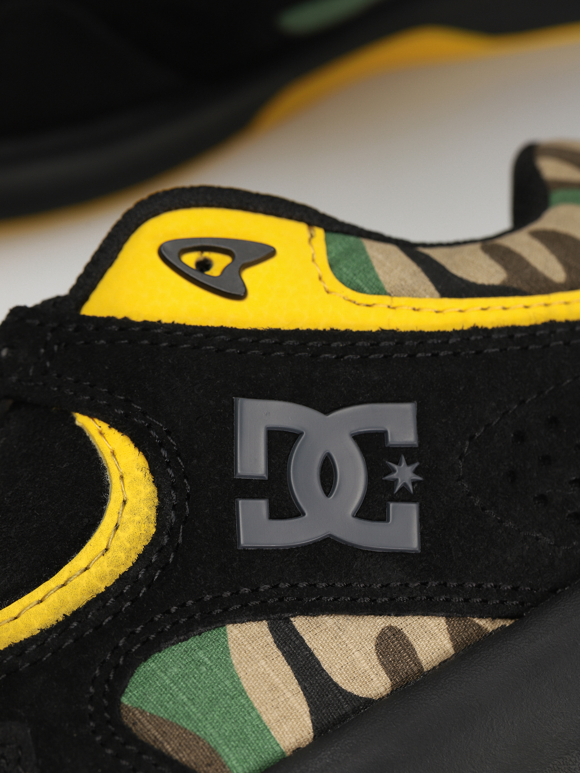 DC X Thrasher Kalynx Shoes (black/camo)