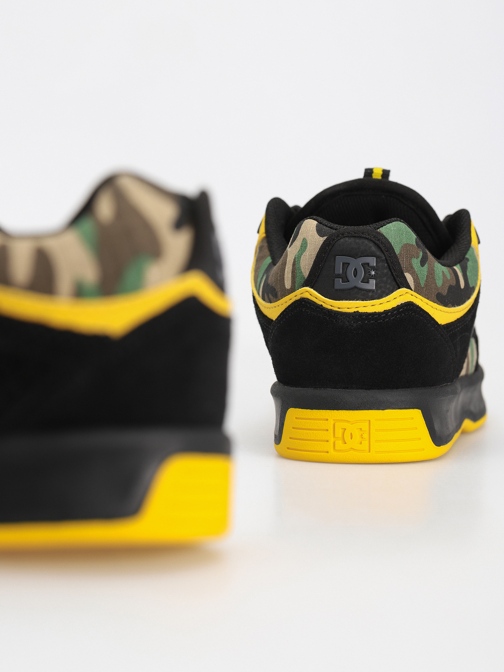 DC X Thrasher Kalynx Shoes (black/camo)