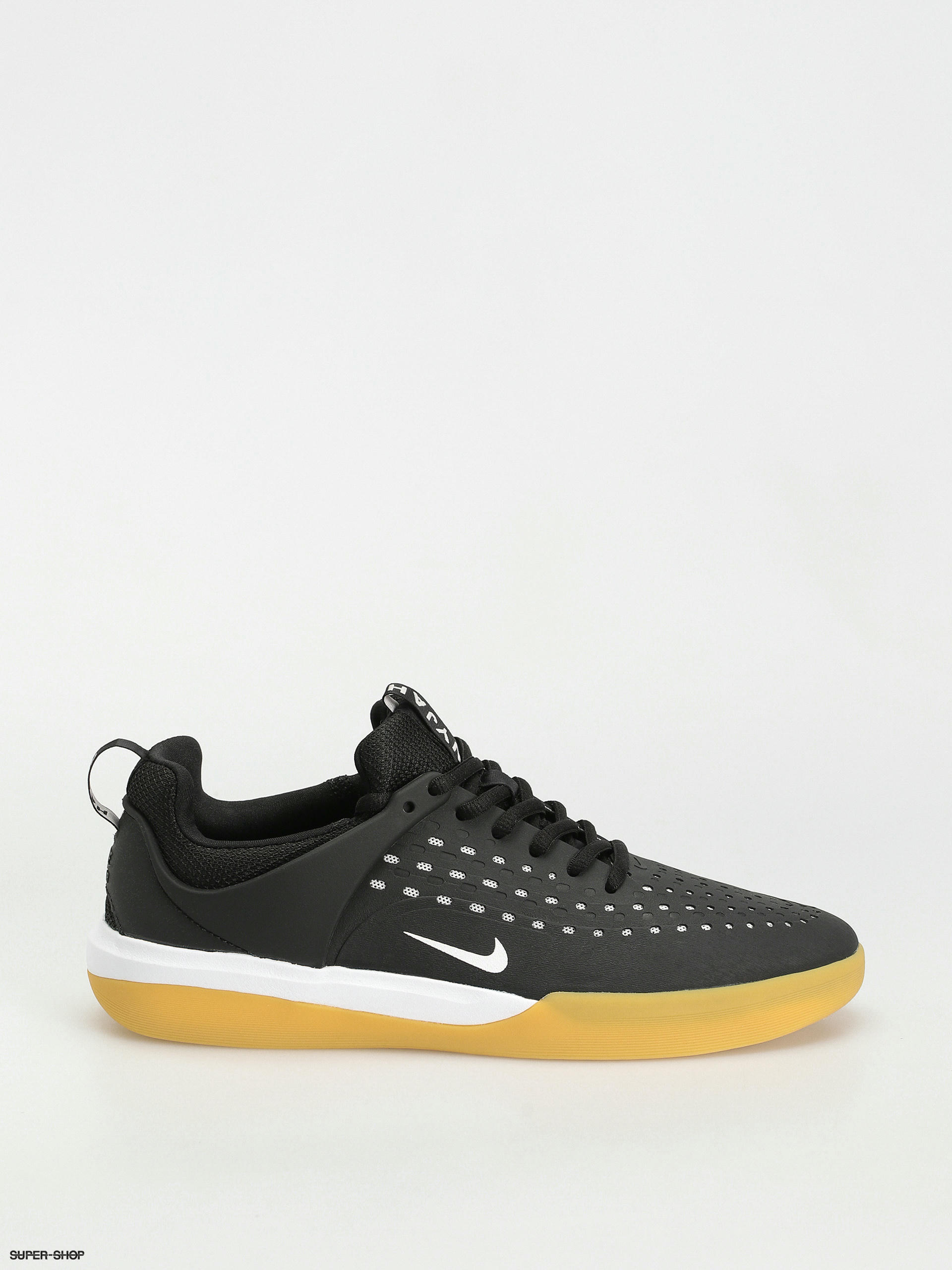 Nike sb nyjah black on sale white