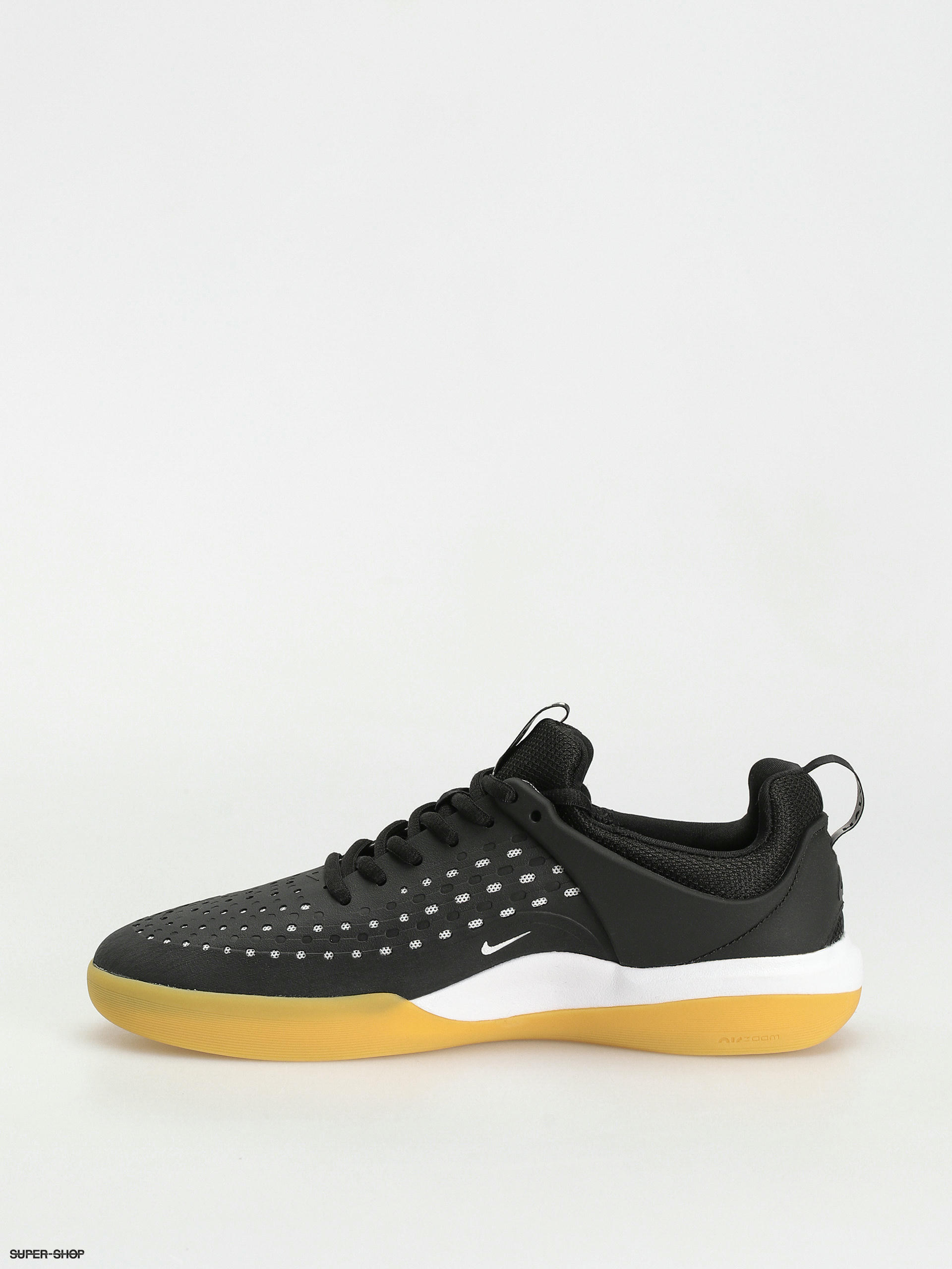 Nyjah black clearance gum nike