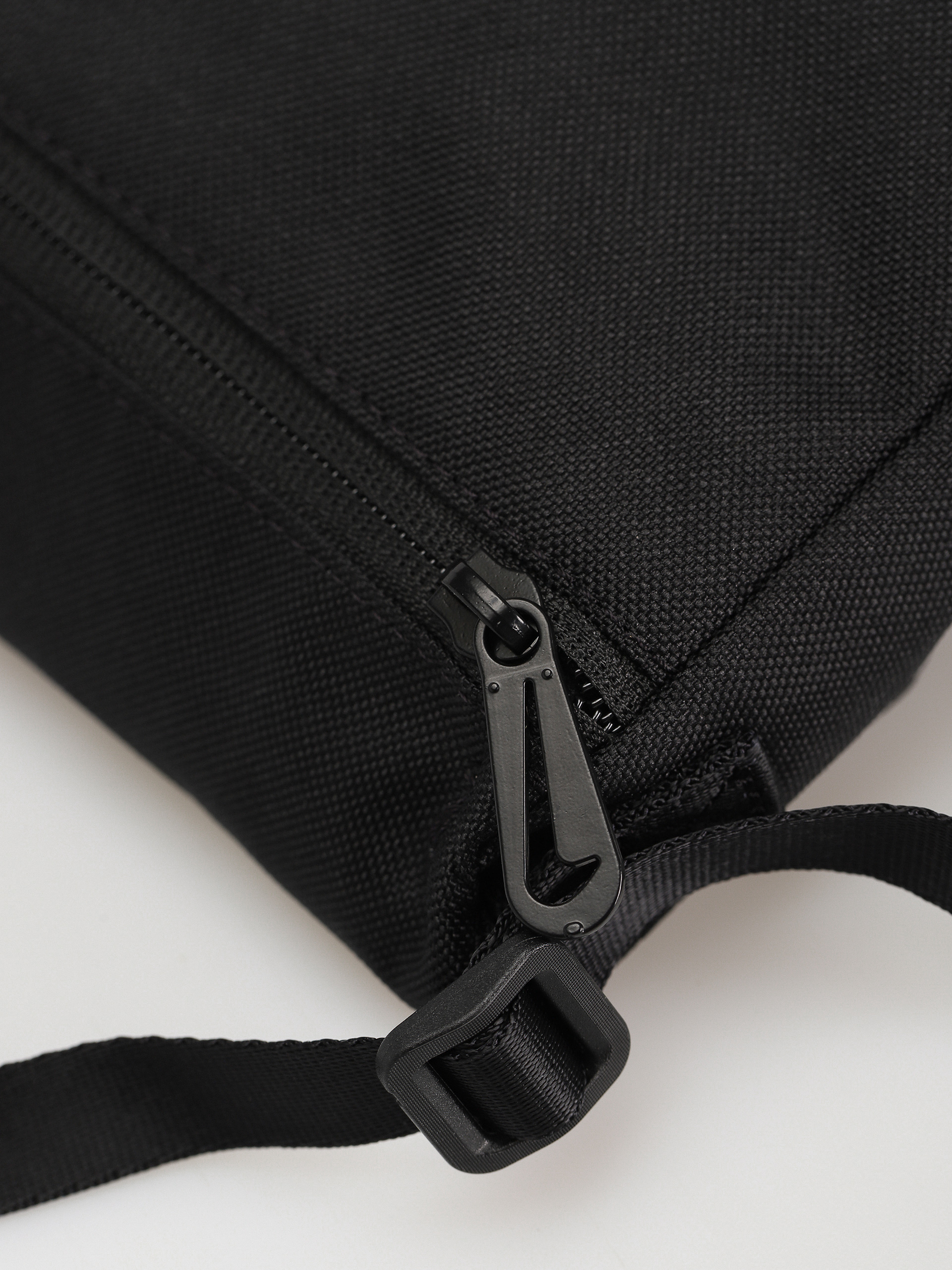 Nike SB Sportswear Bag Wmn (black/black/white)