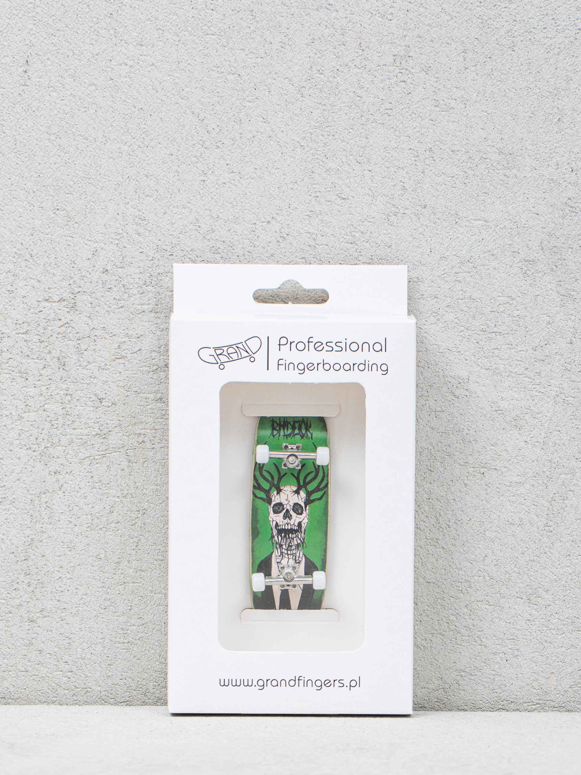 Grand Fingers Skull Deer Fingerboard (green/silver)