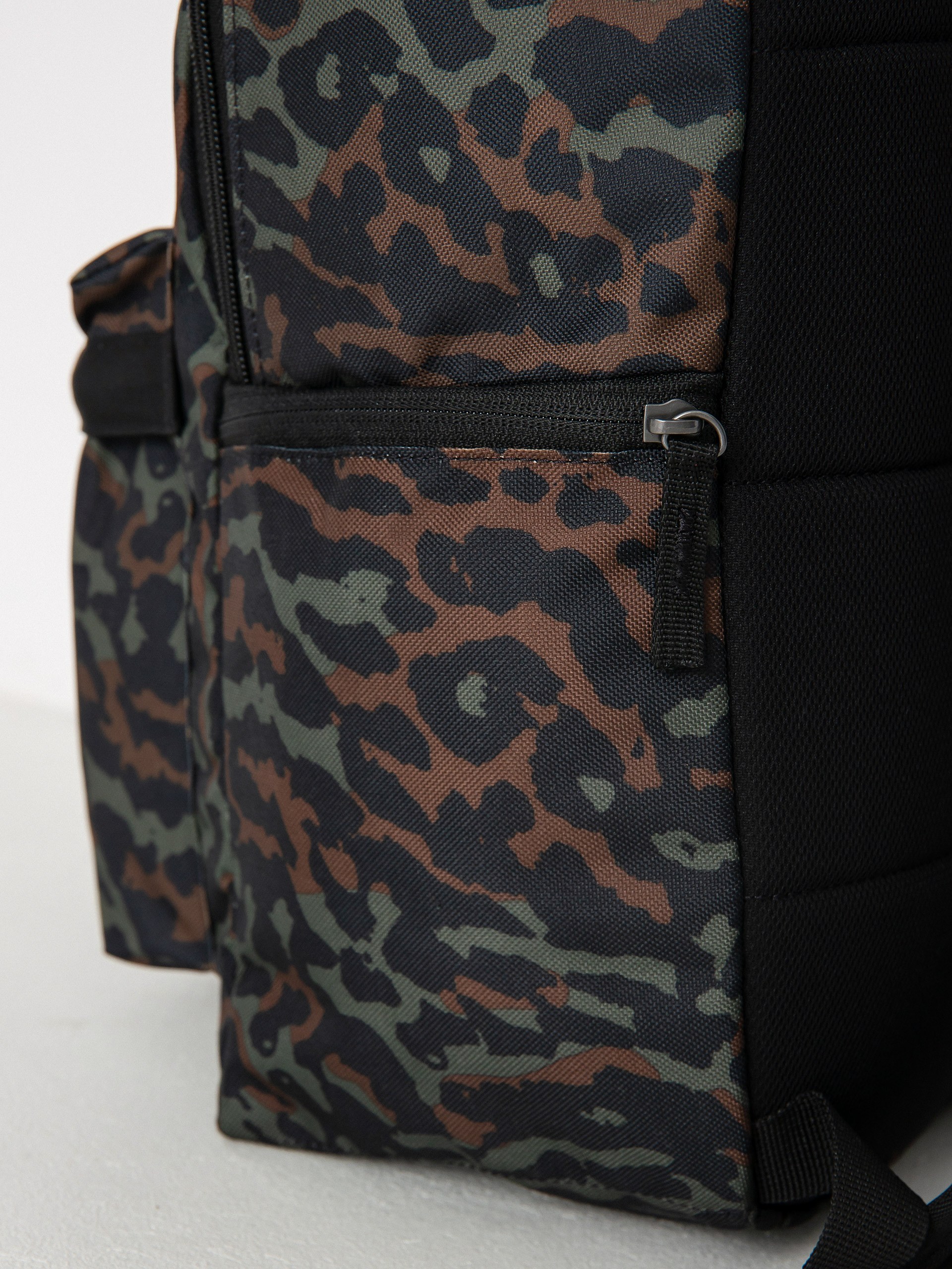 Nike SB Heritage Backpack (black/black/oil green)