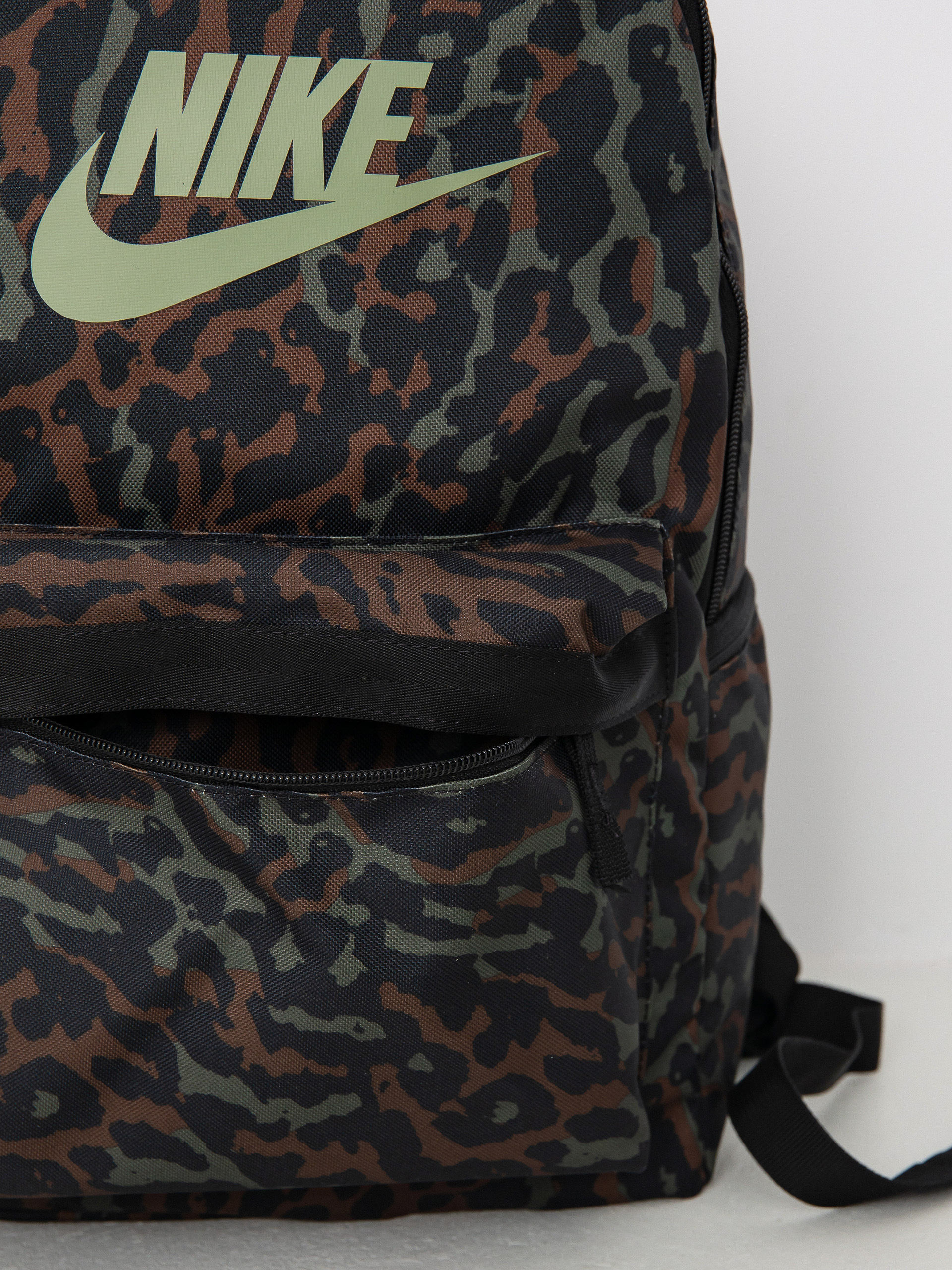 Nike SB Heritage Backpack (black/black/oil green)