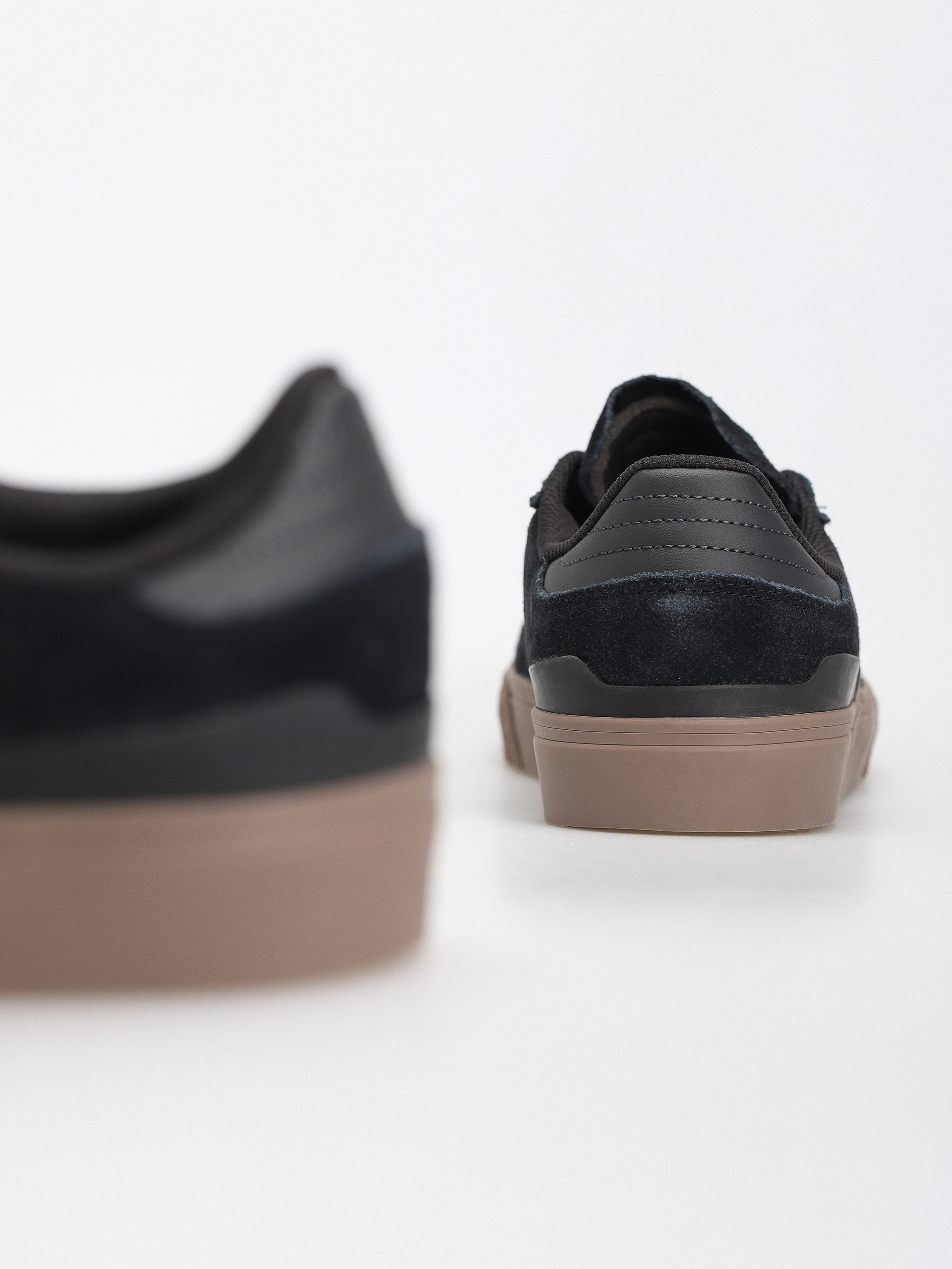 adidas Busenitz Vulc II Shoes (cblack/carbon/gum5)