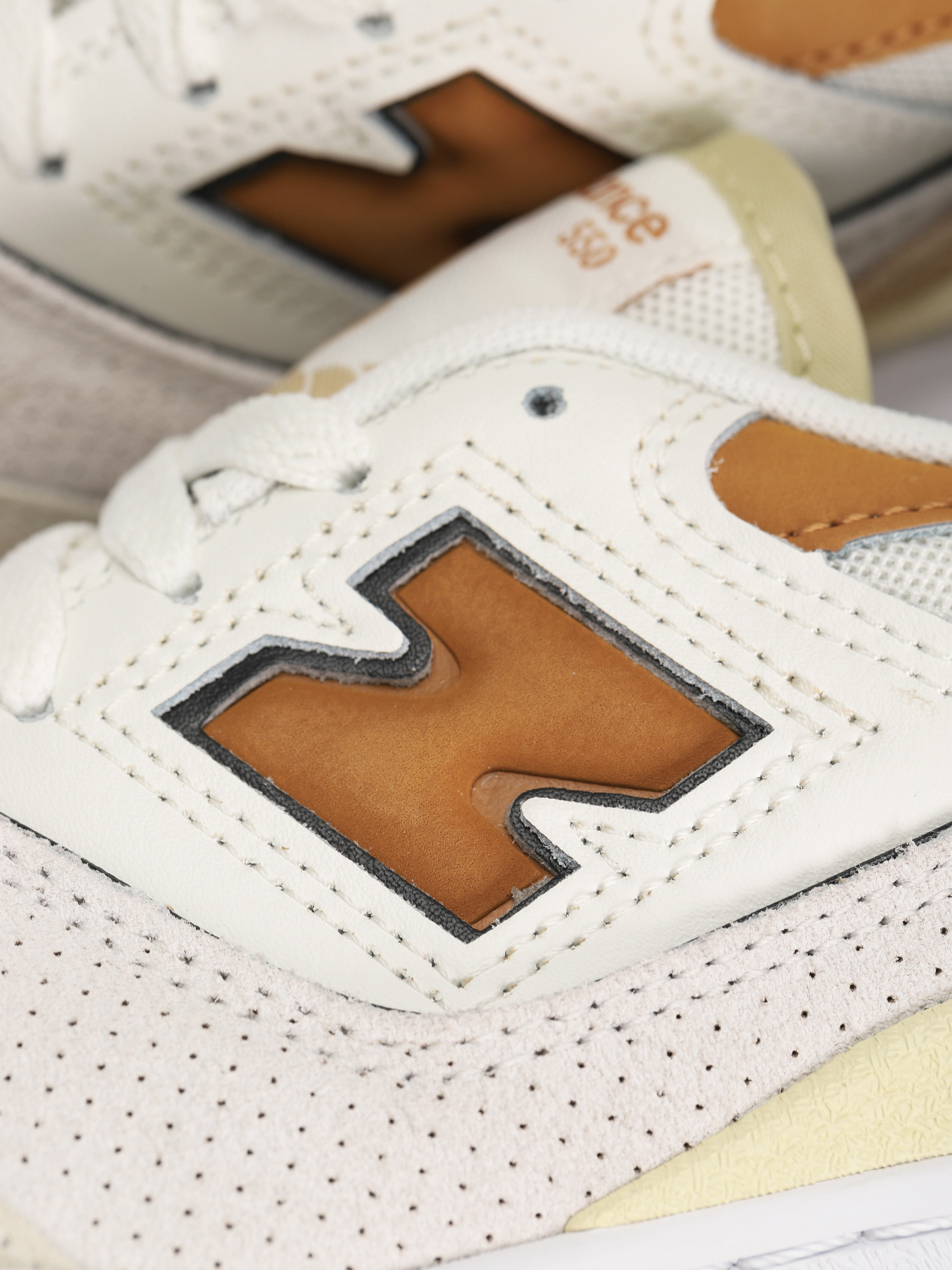 New Balance 550 Schuhe Wmn (sea salt)