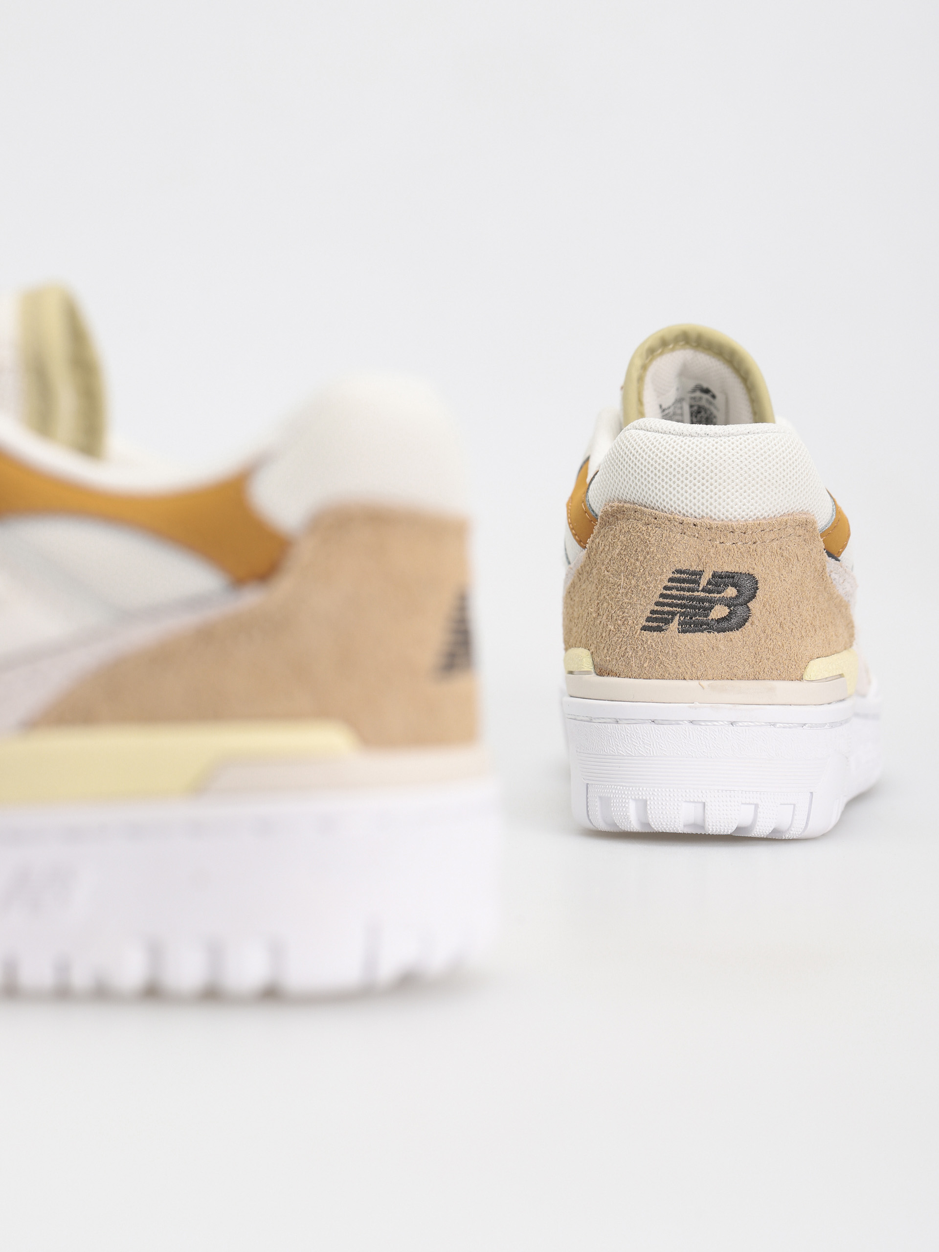 New Balance 550 Shoes Wmn (sea salt)