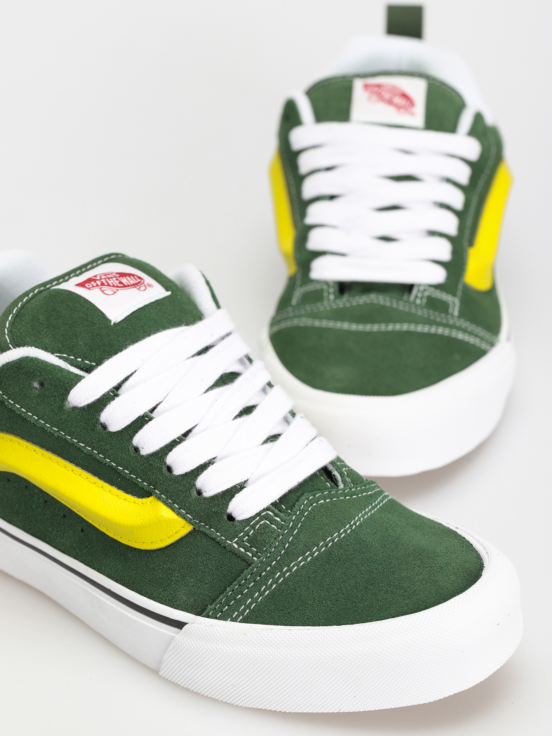 Vans Knu Skool Shoes (green/true white)